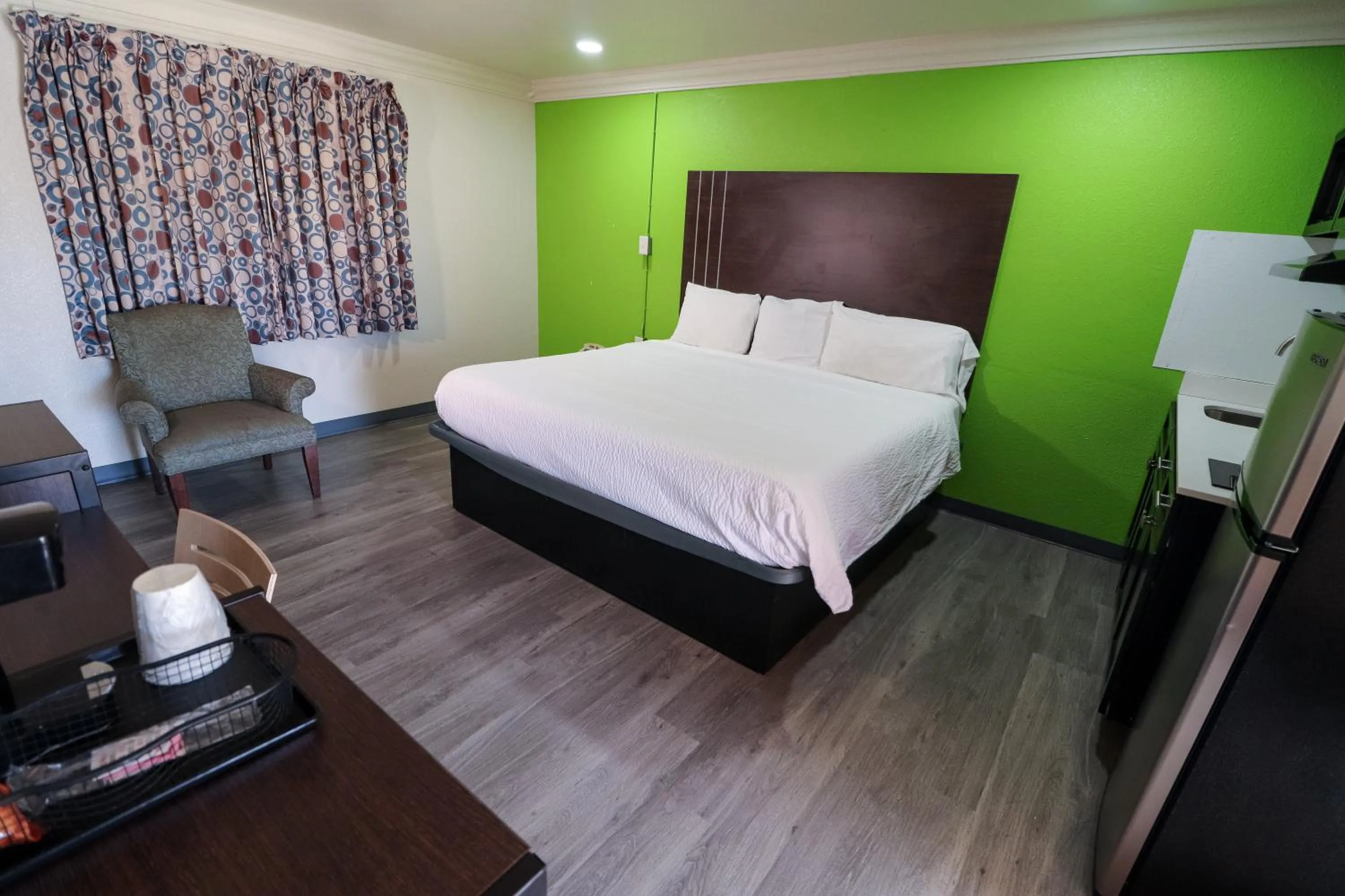 King Room - Non-Smoking in Rodeway Inn San Antonio Lackland AFB - SeaWorld