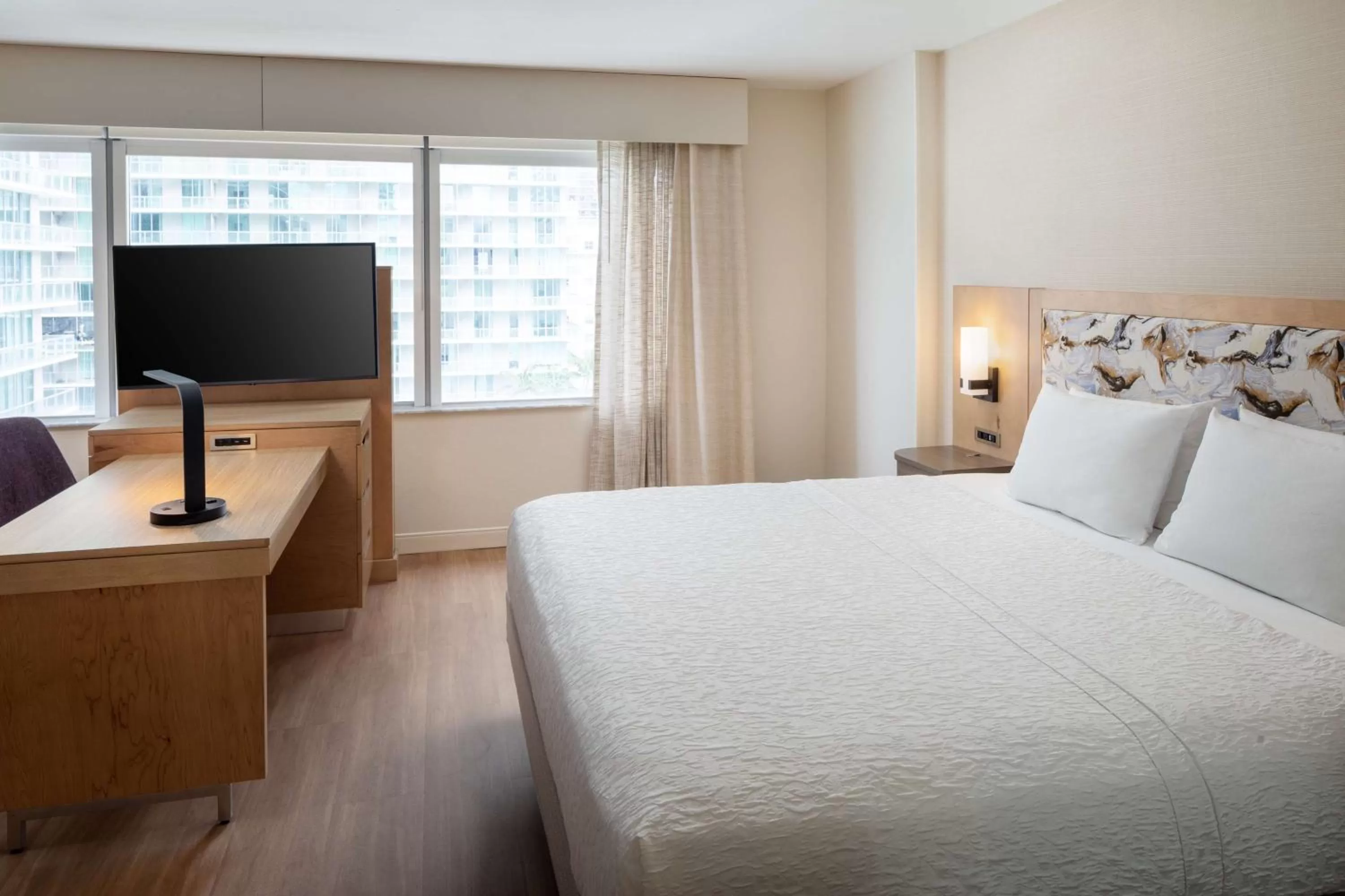 King Suite - Elite Floor in Hampton Inn & Suites by Hilton Miami Downtown/Brickell