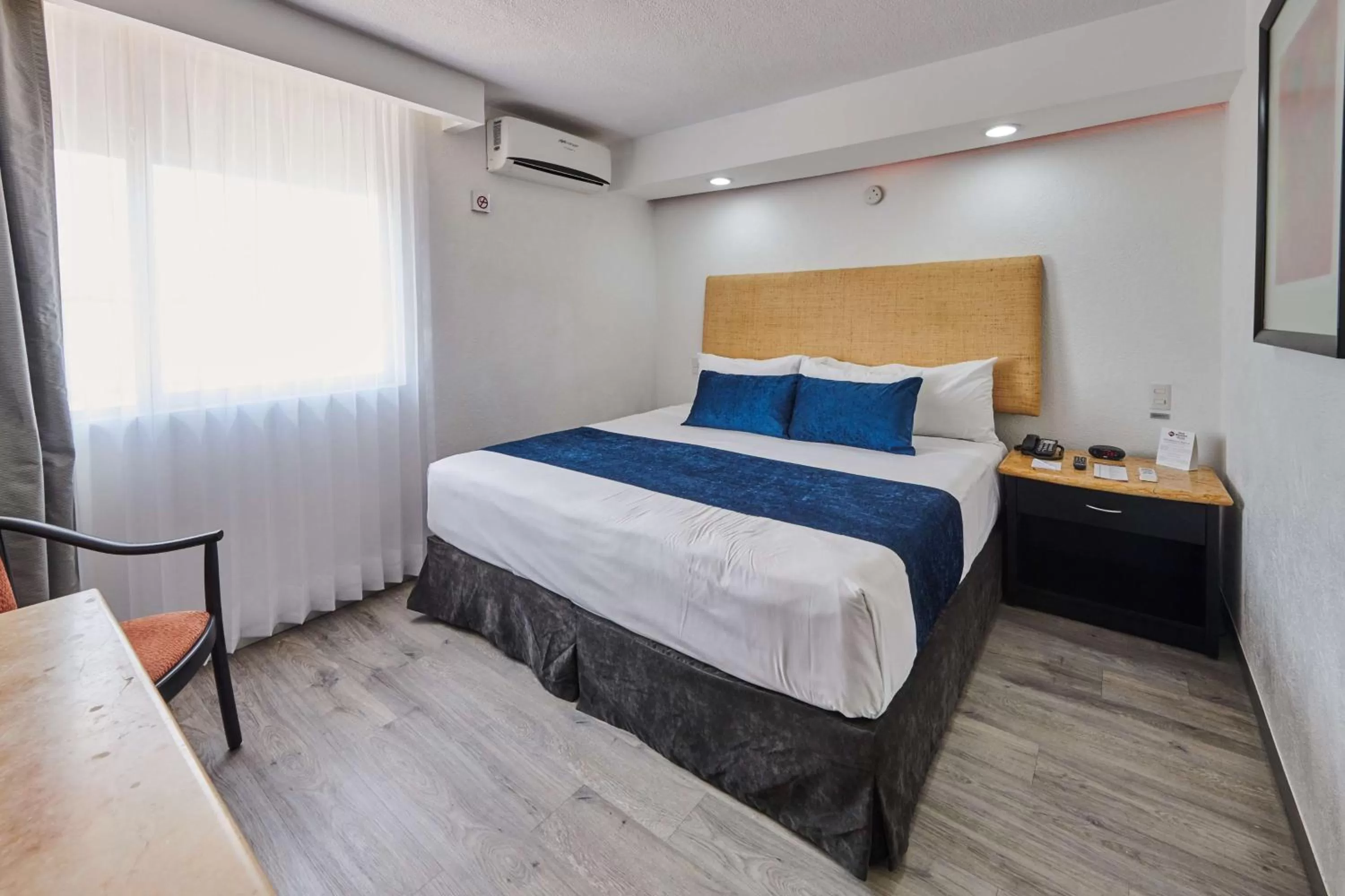 Standard 1 King Bed- Non-Smoking in Best Western Plus Gran Hotel Centro Historico