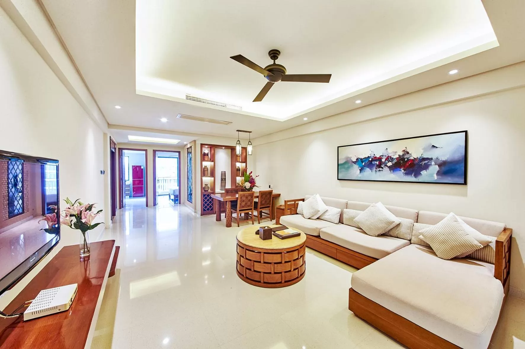 Deluxe Two-Bedroom Family Suite with Garden View in Ocean Sonic Resort Sanya