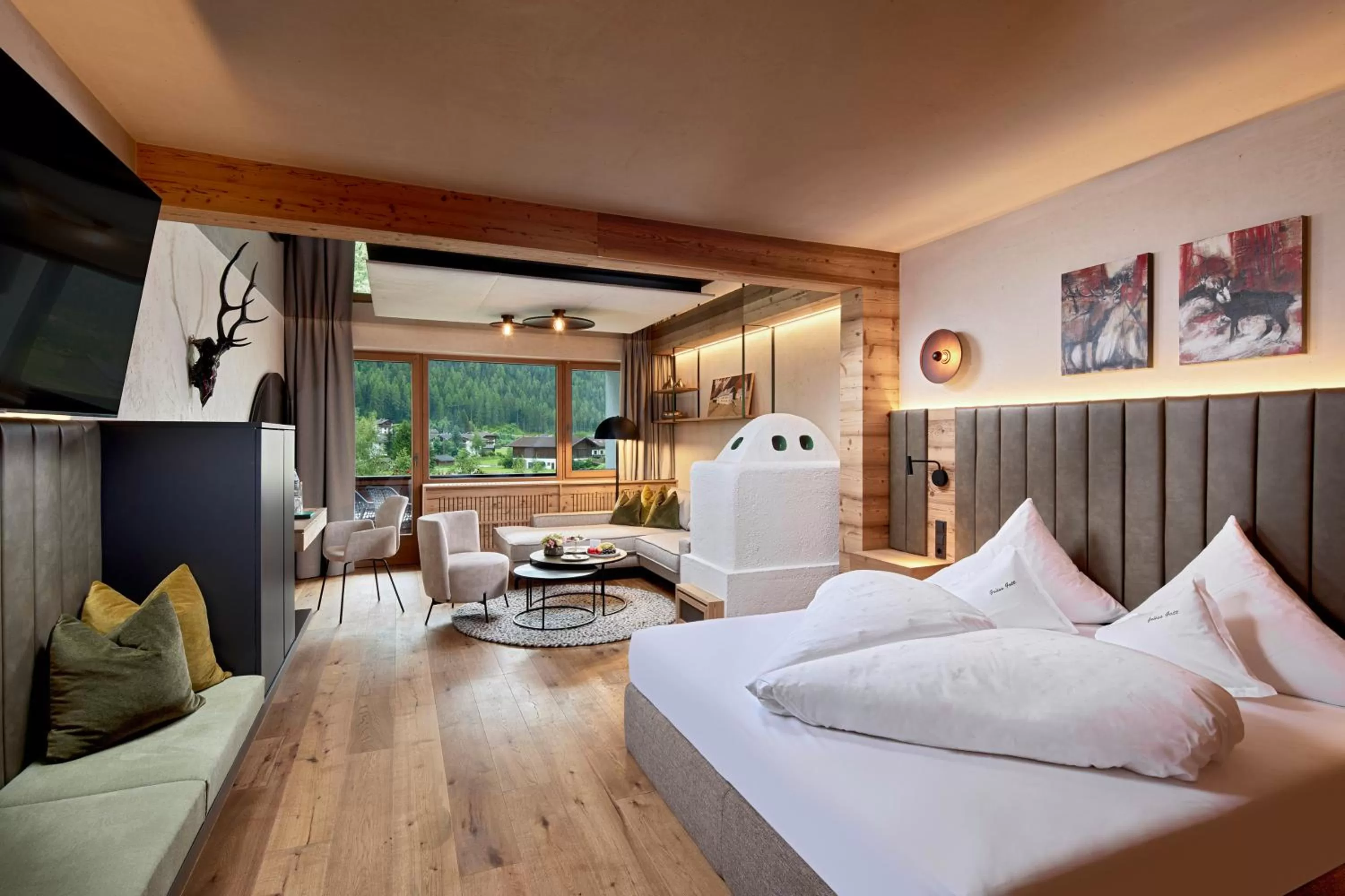 Deluxe Double Room with Mountain View in Relais&Châteaux Spa-Hotel Jagdhof