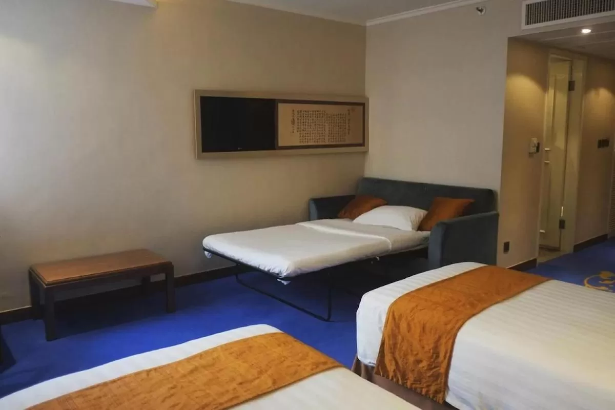 Non Smoking - City View Deluxe Room with Triple bed in The Kimberley Hotel