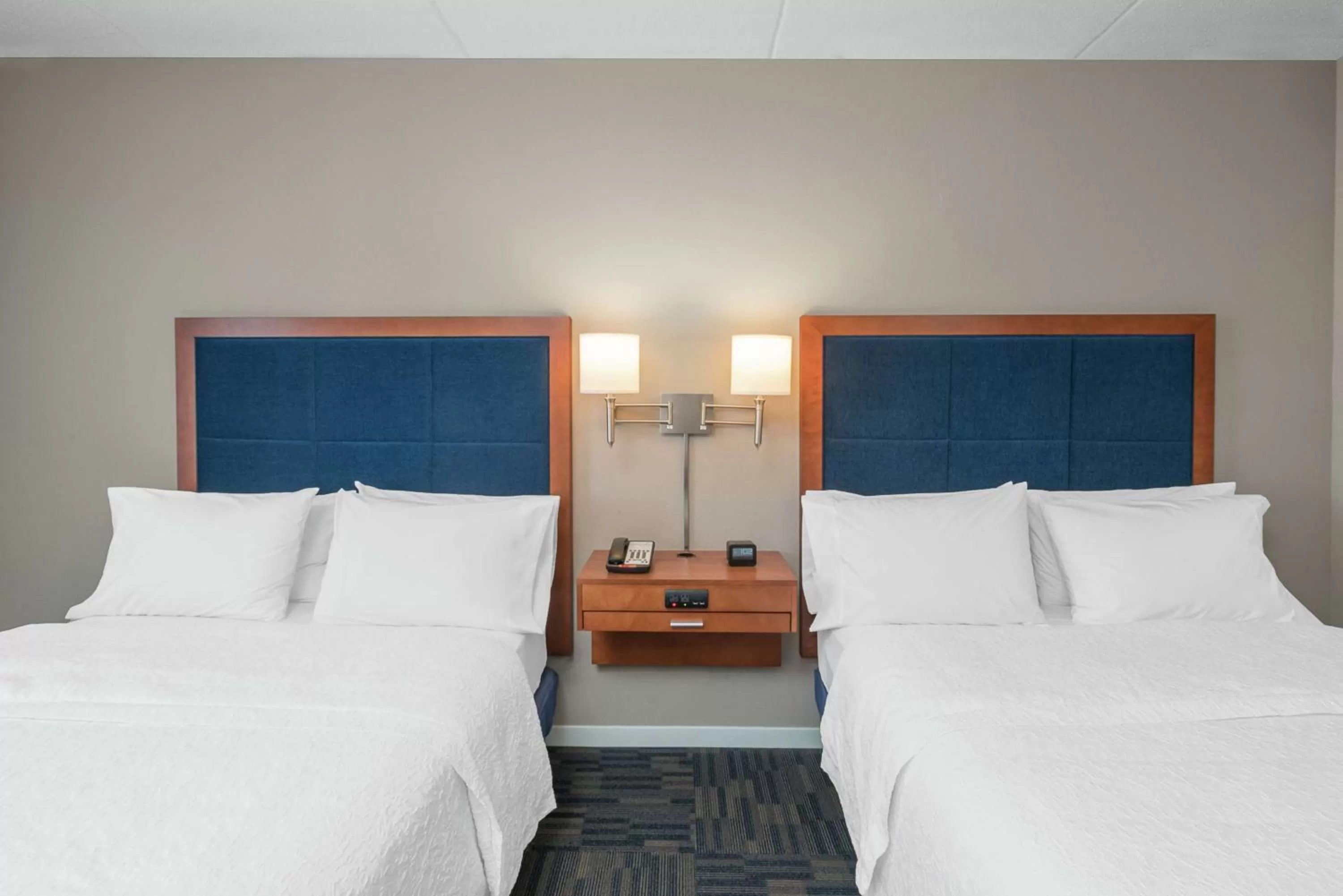 Queen Room with Two Queen Beds - Hearing Access/Non-Smoking in Hampton Inn & Suites Newburgh Stewart Airport, NY