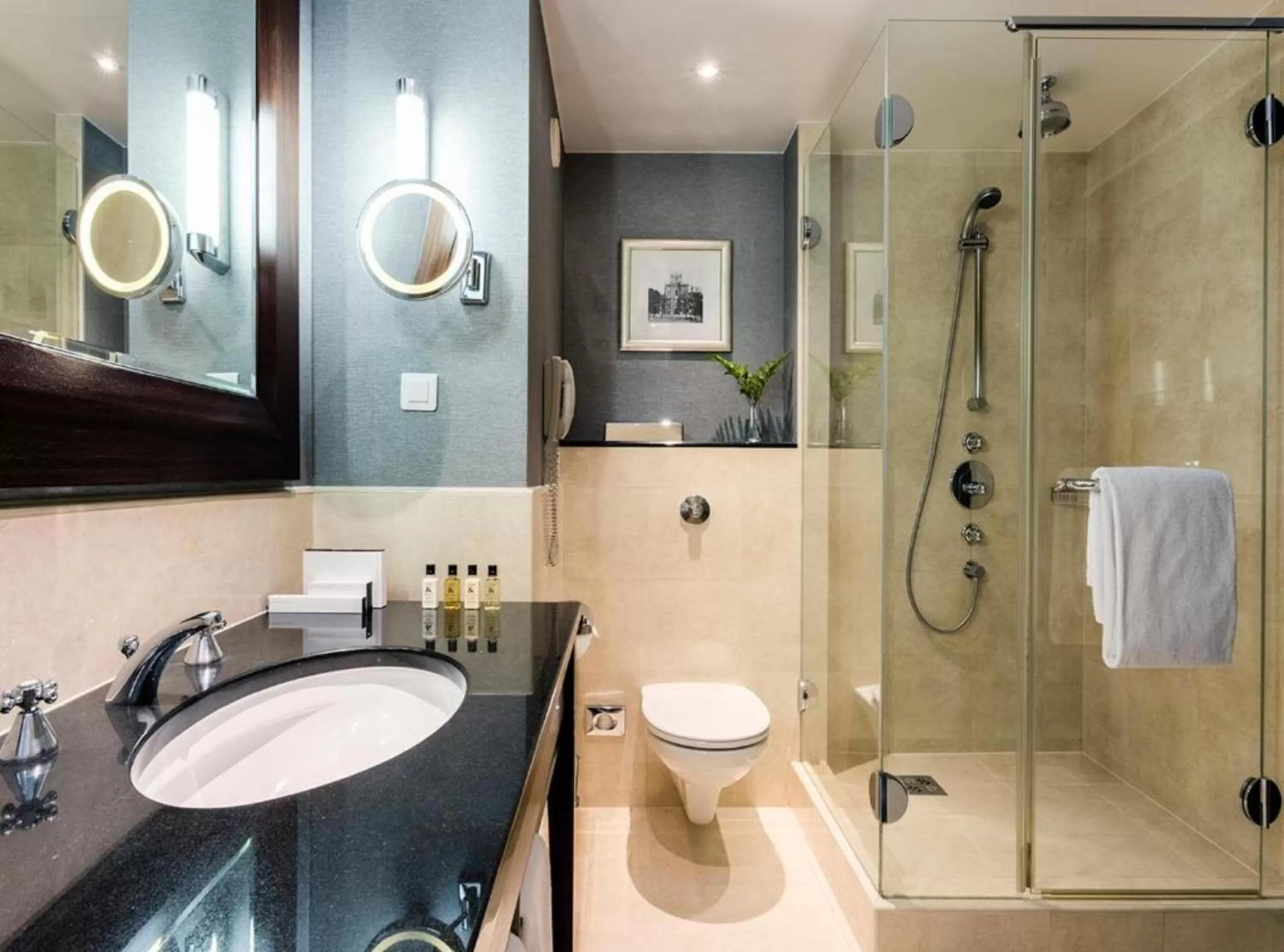 Classic Club Room, 1 King Bed in InterContinental Warszawa by IHG