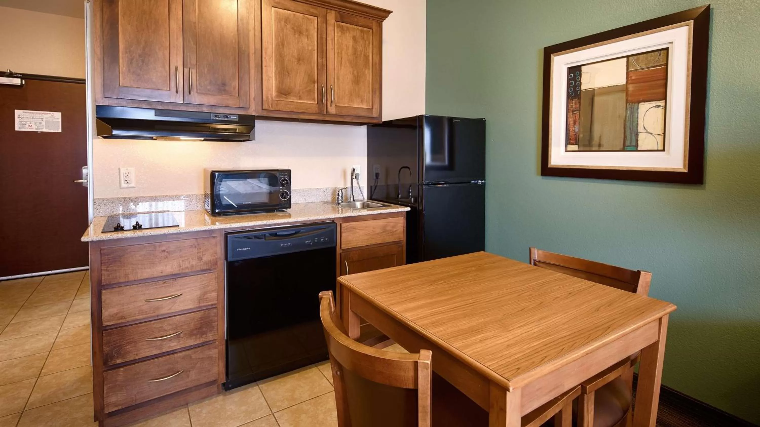 King Suite with Kitchenette - Non-Smoking in Best Western Plus Seminole Hotel & Suites