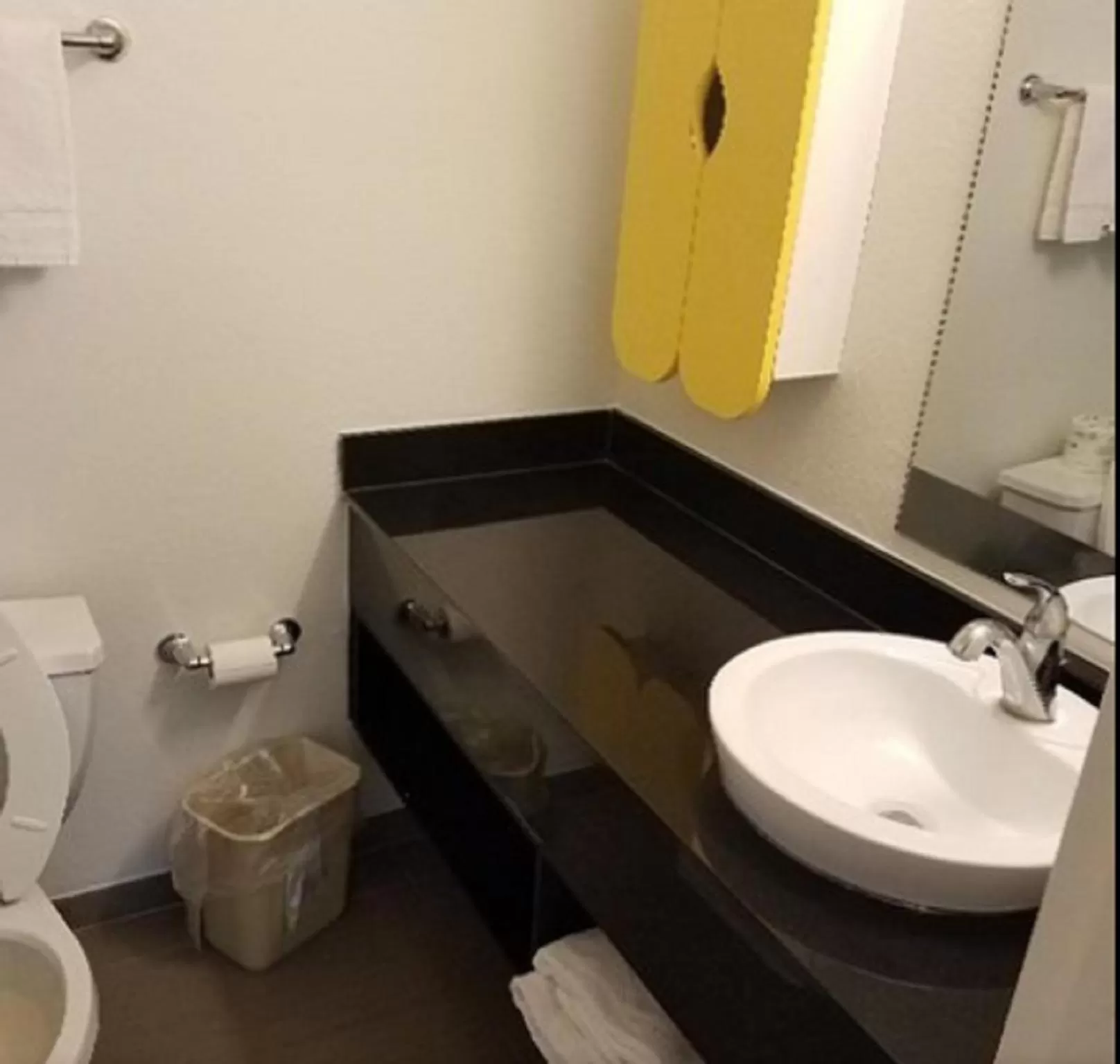 Deluxe Queen Room with Two Queen Beds - Non-Smoking in Studio 6-Port Allen, LA - Baton Rouge I-10