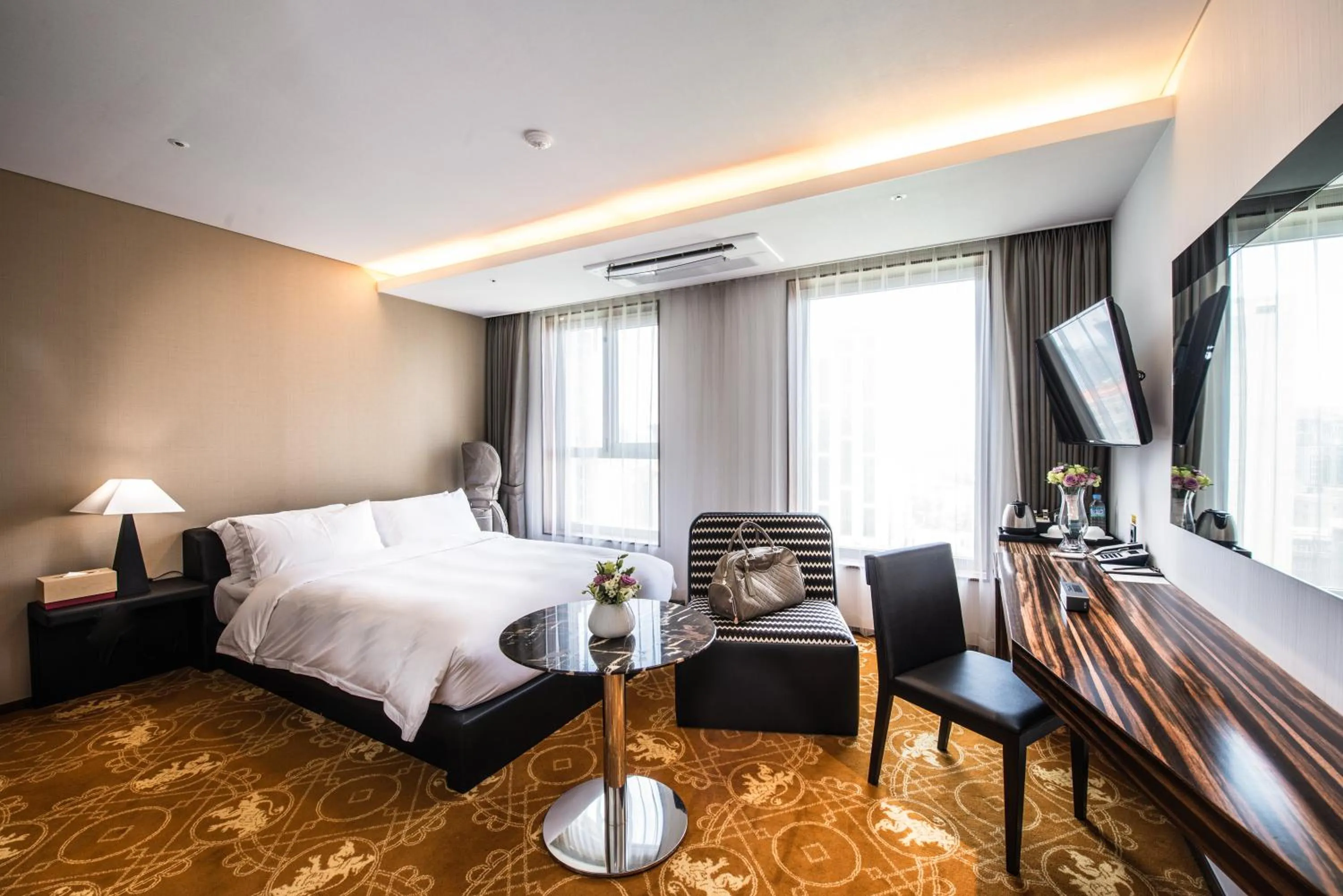 Superior Double Room in Hotel Leo