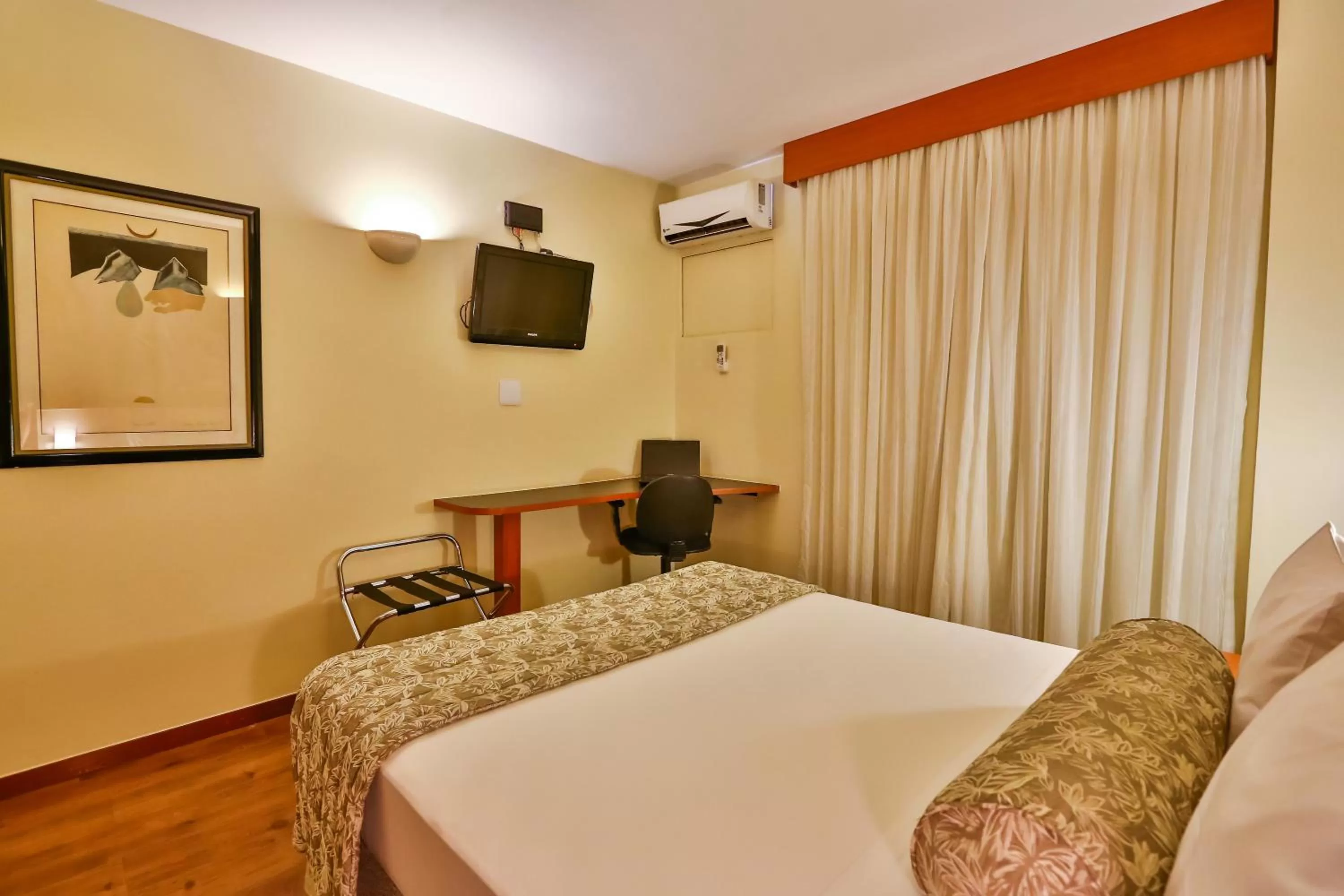 Superior Queen Room - single occupancy in Metropolitan Hotel Brasília