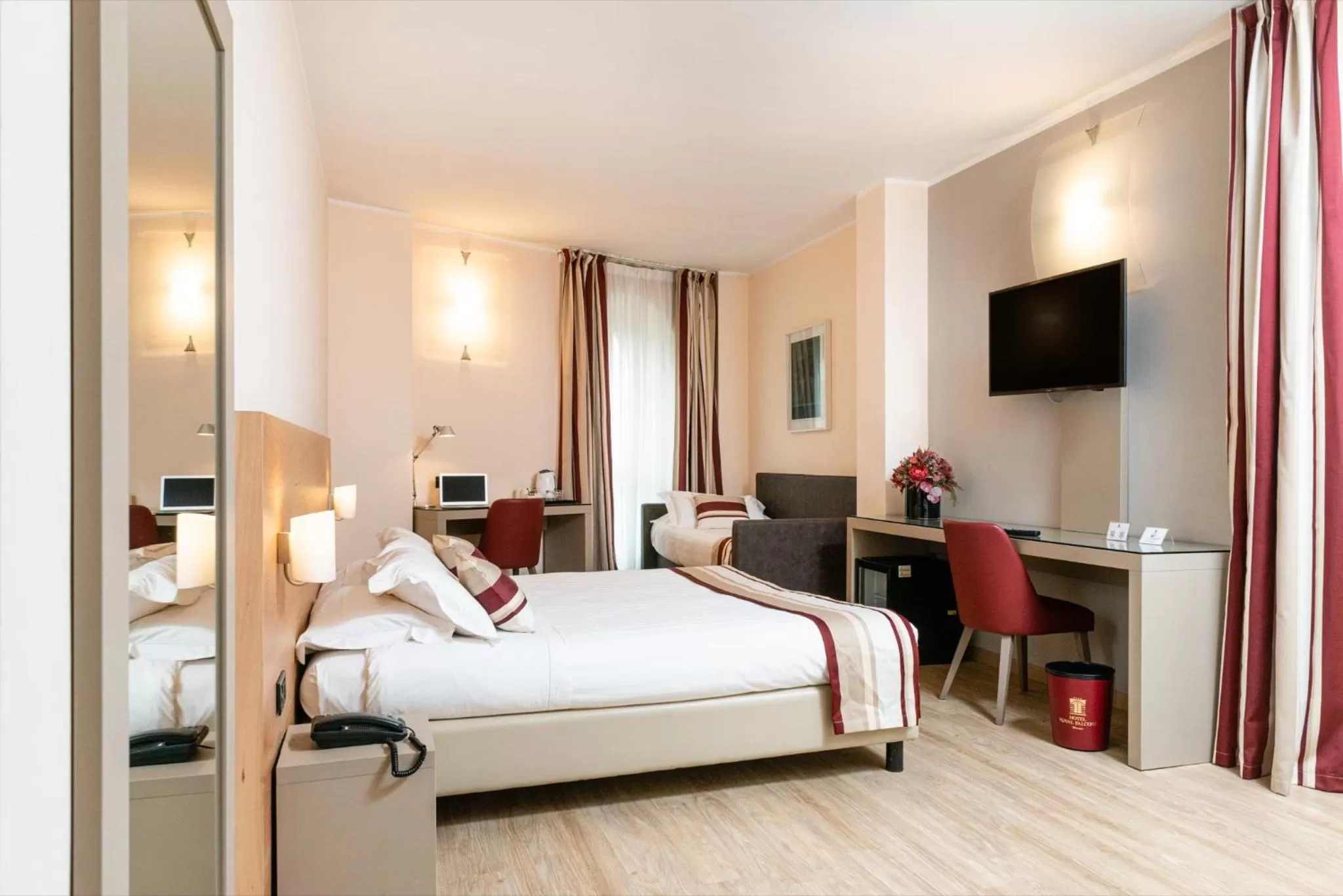 Triple Room in Hotel Royal Falcone