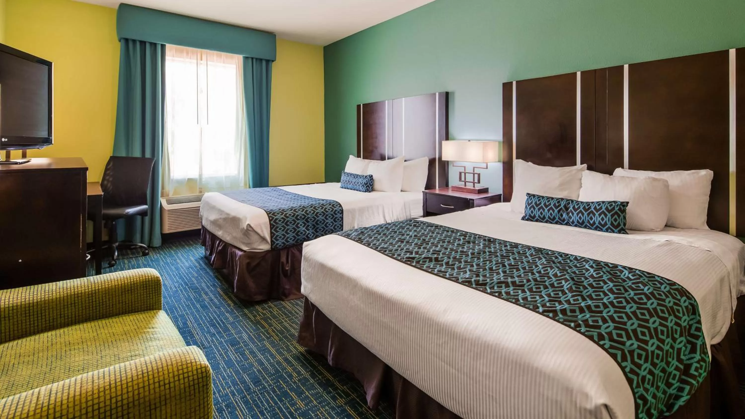 Queen Room with Two Queen Beds - Disability Access/Non-Smoking in Best Western Plus Carrizo Springs Inn & Suites