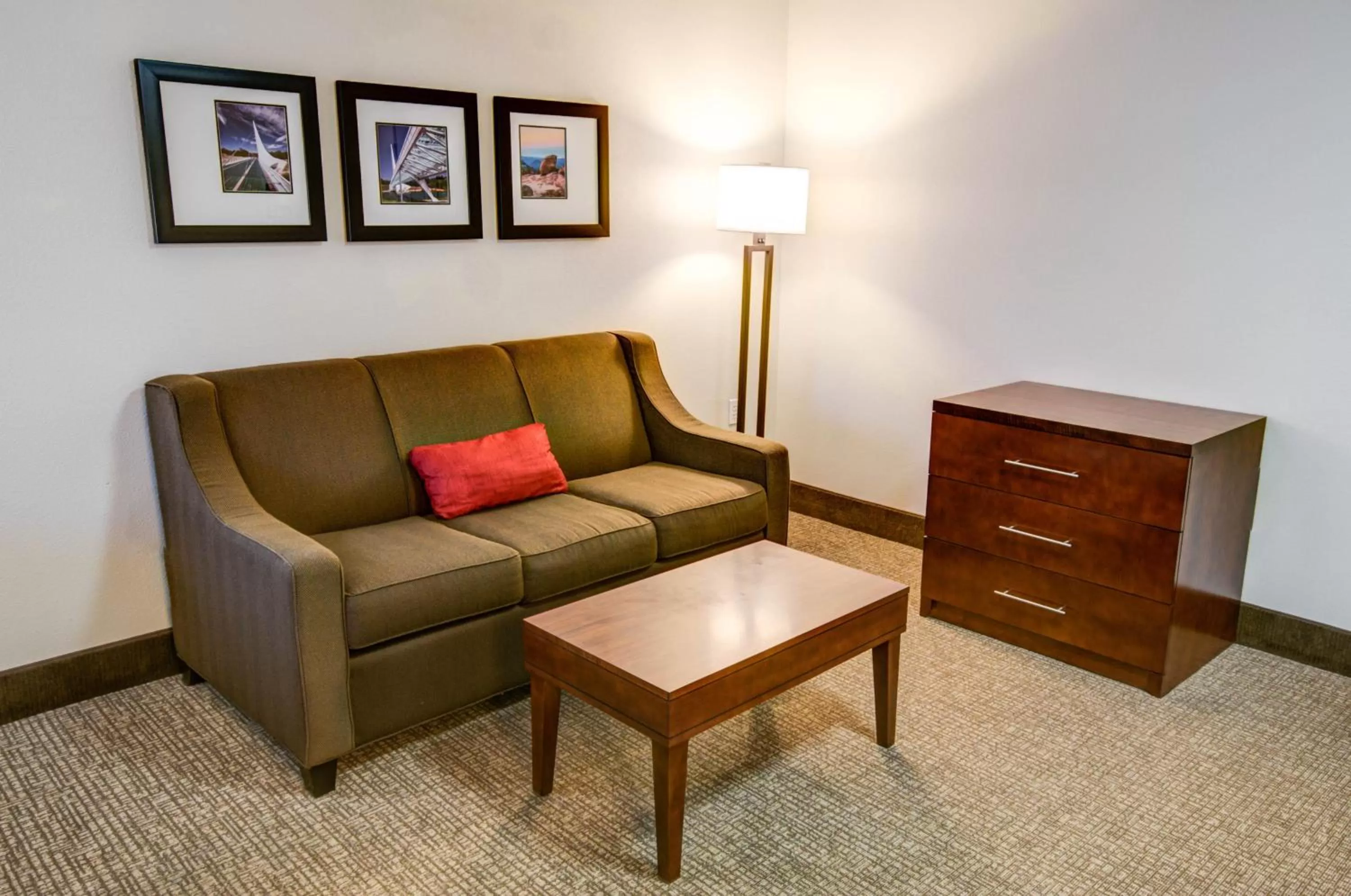 Queen Room with Two Queen Beds and Balcony - Non-Smoking in Comfort Inn Redding Near I-5