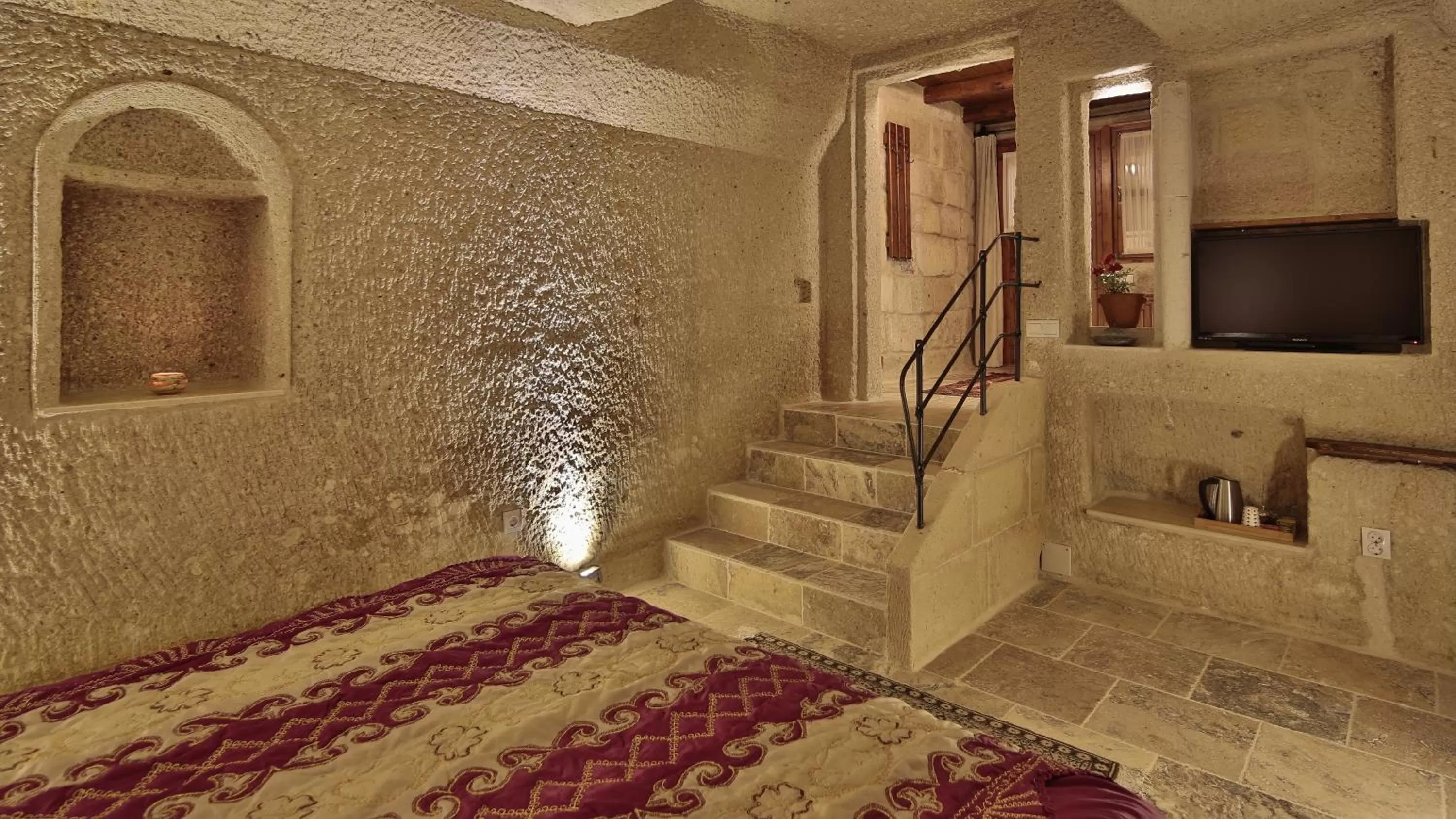 Deluxe Cave Room in Osmanbey Cave House