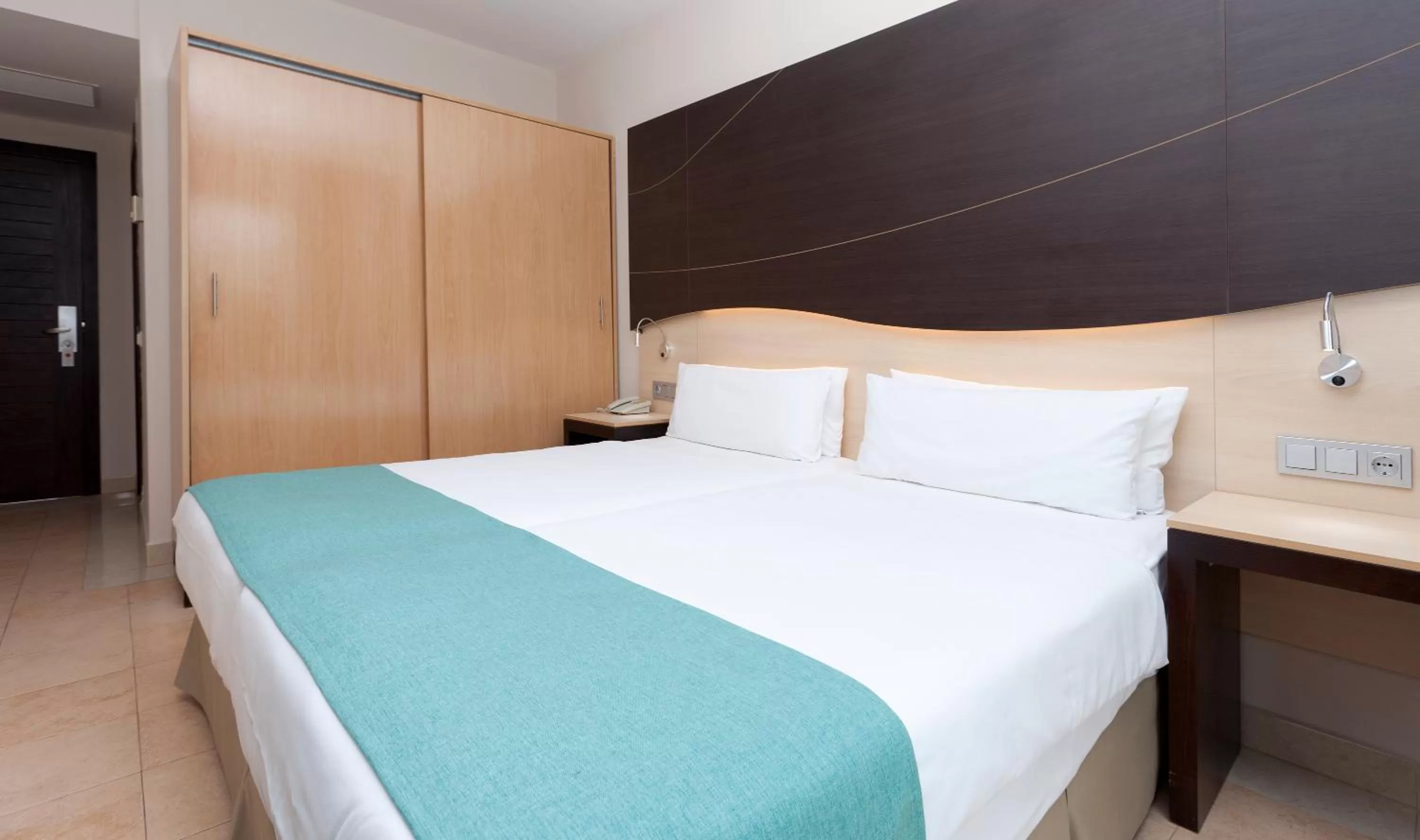 Basic Room (1 Adult + 1 Child) in Impressive Playa Granada Golf