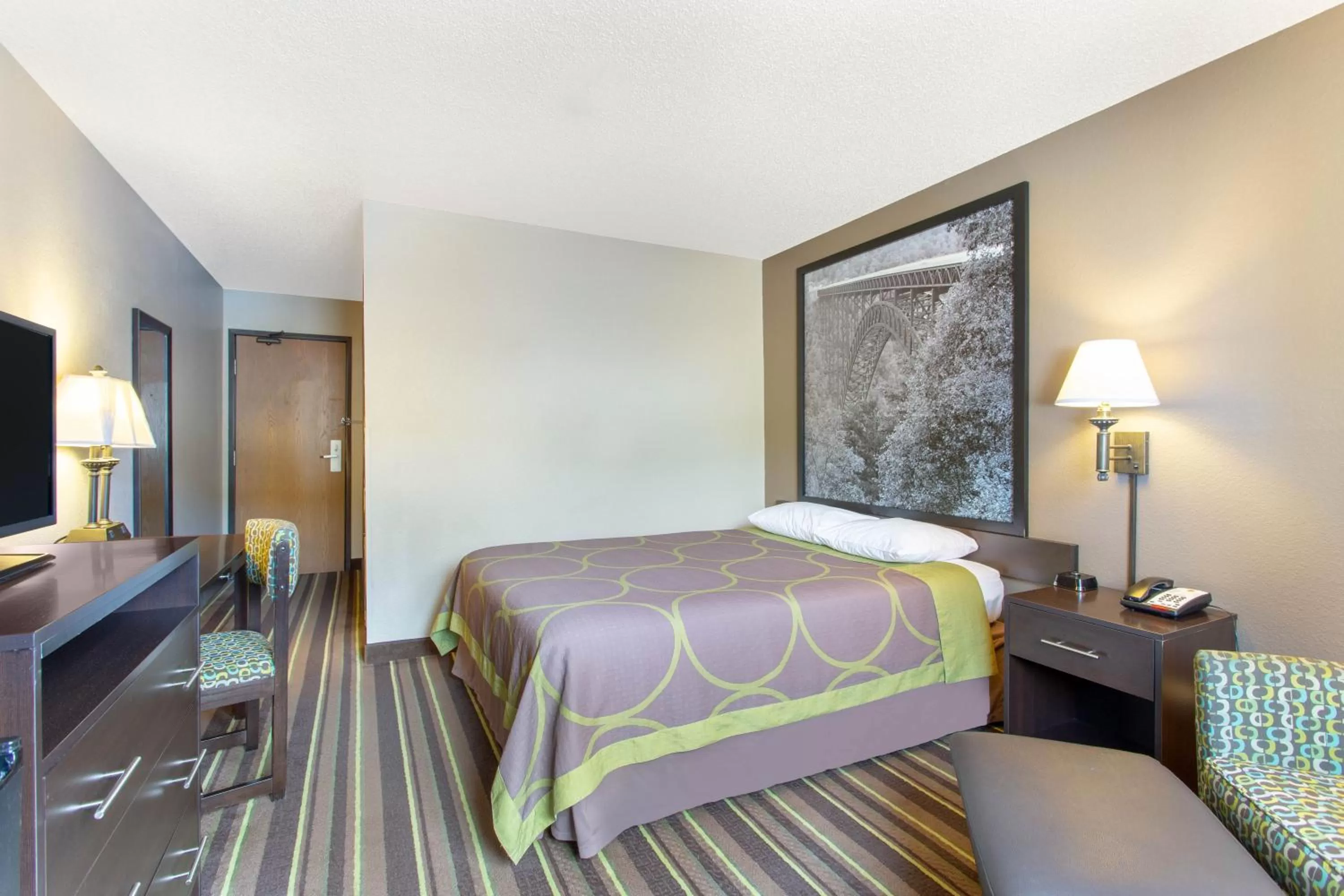 Queen Room - Disability Access/Non-Smoking in Super 8 by Wyndham Weston WV