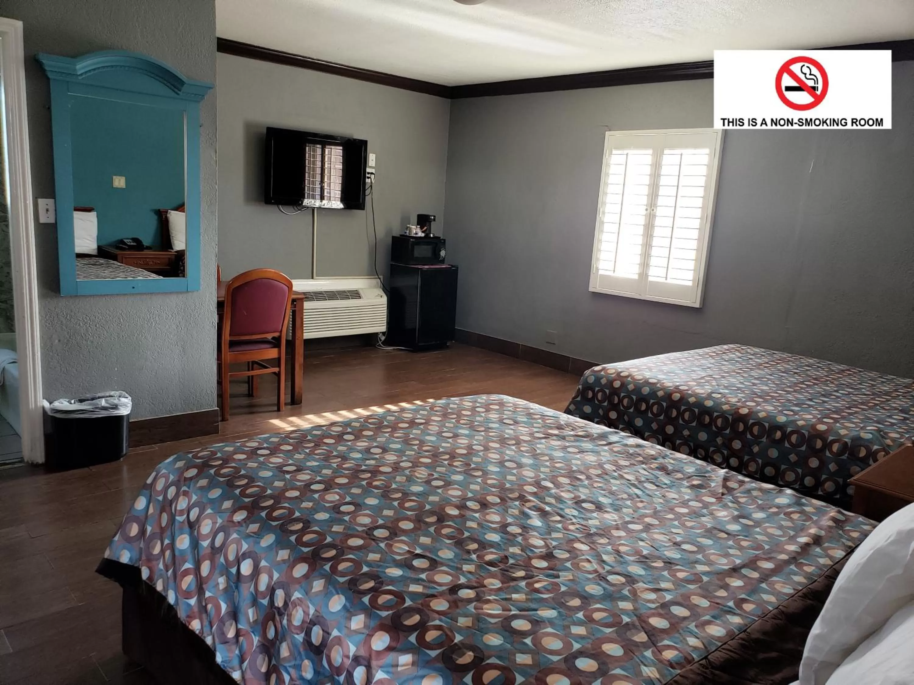 Two Queen Beds in Eagle Inn Motel