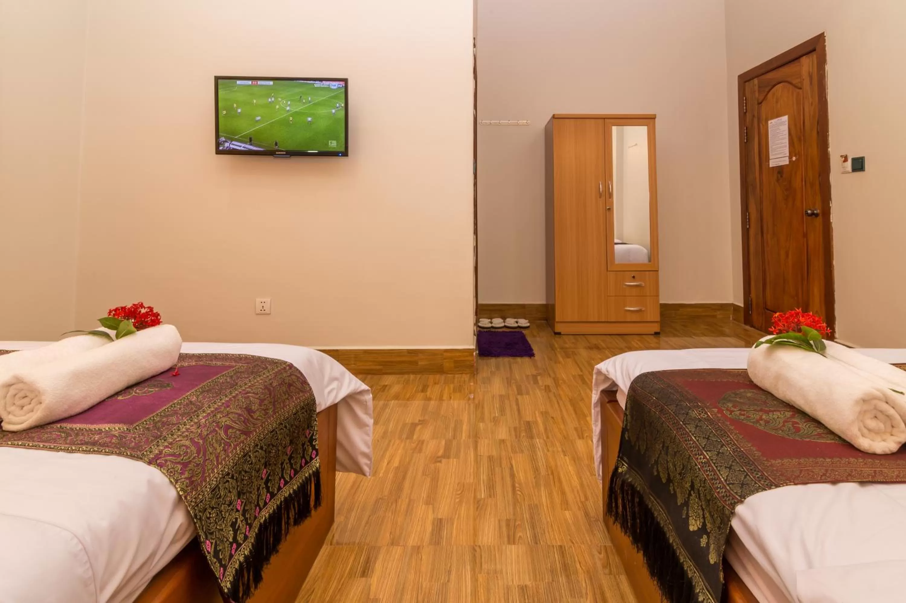 Deluxe Twin Room in Aniza Angkor Villa