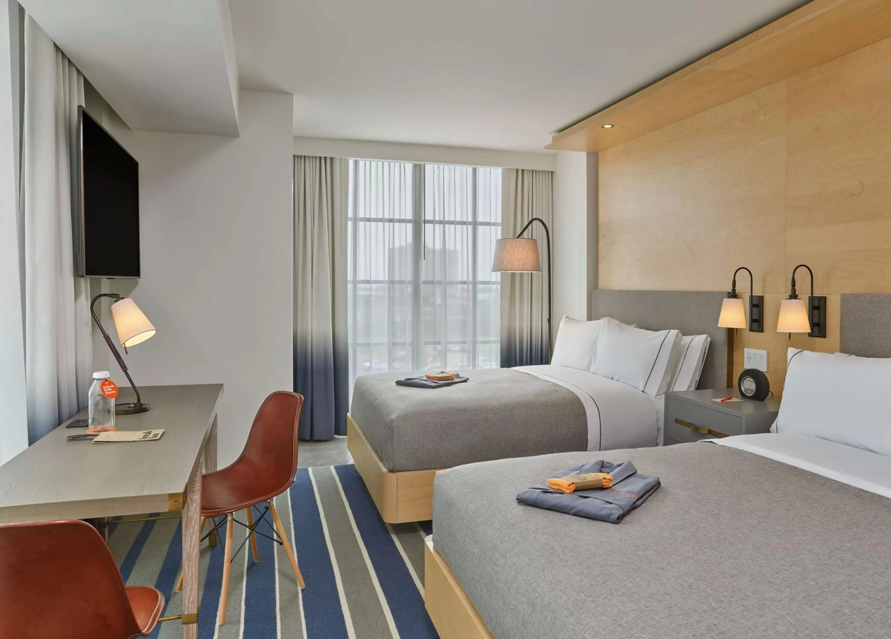 Premium Corner Queen Room with City View in Canopy By Hilton Washington DC Bethesda North