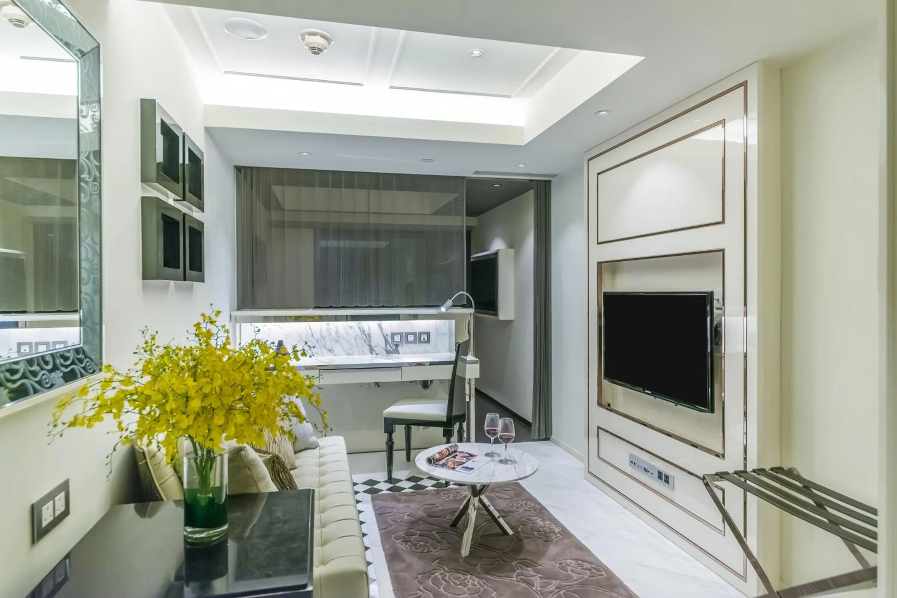 Deluxe Suite in Hotel Pravo Hong Kong