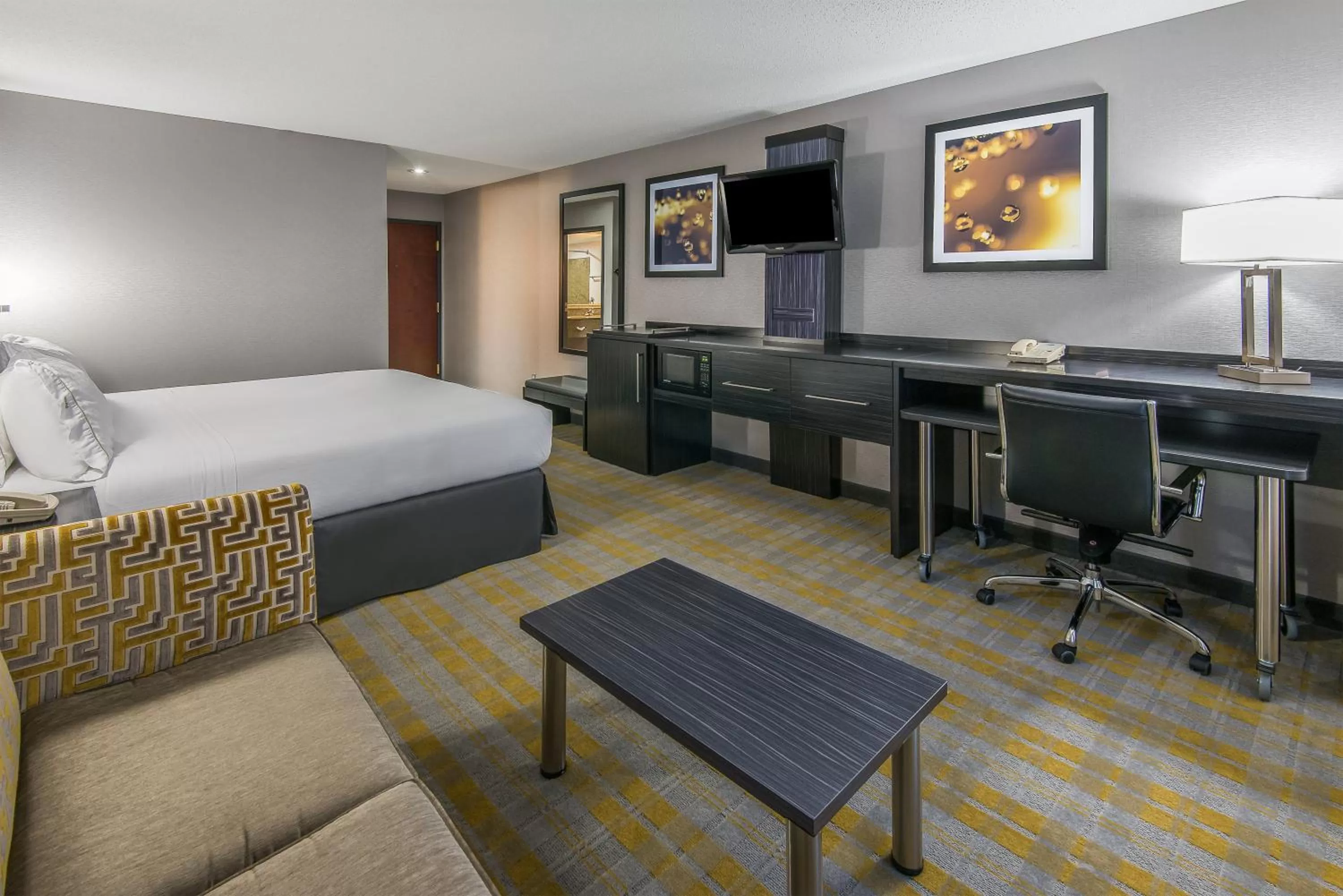 Standard King Room in Holiday Inn Express & Suites Cooperstown by IHG