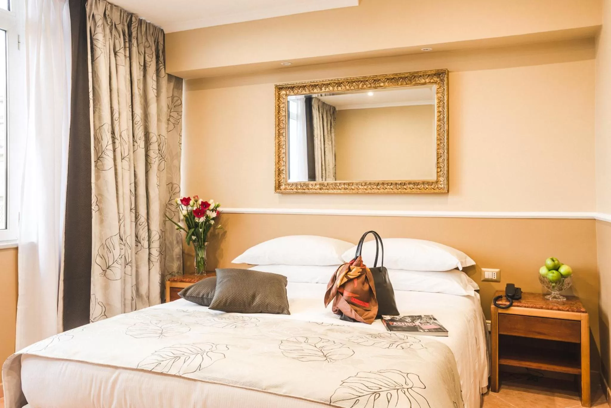 Superior Double with City View in Raeli Hotel Archimede