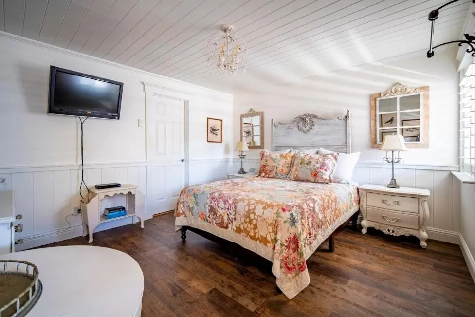 Double Room with Garden View in Bandon Marina Inn