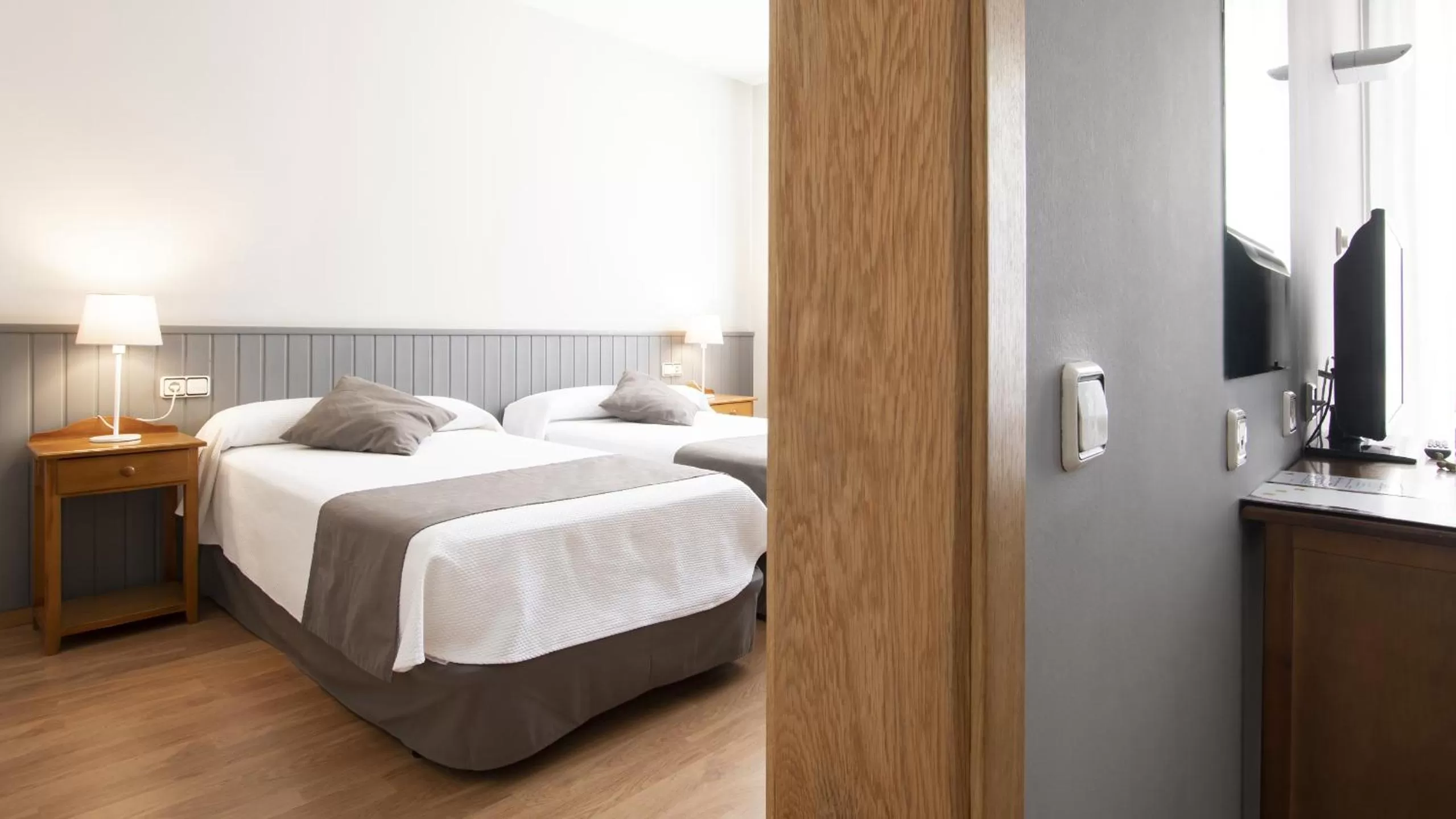 Quadruple Room in Hotel Isabel de Segura