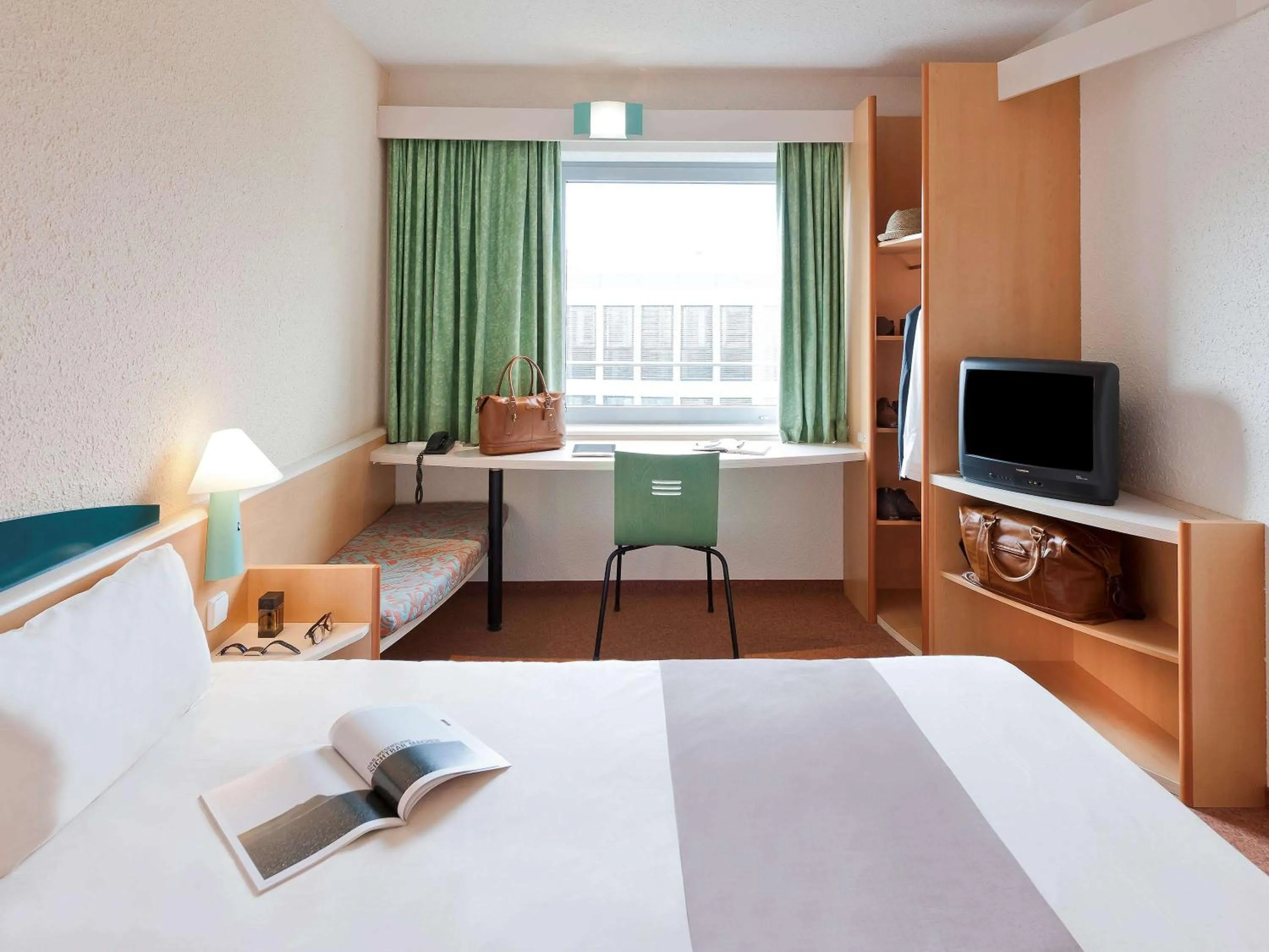 Family Room in Ibis Madrid Alcorcon Tresaguas