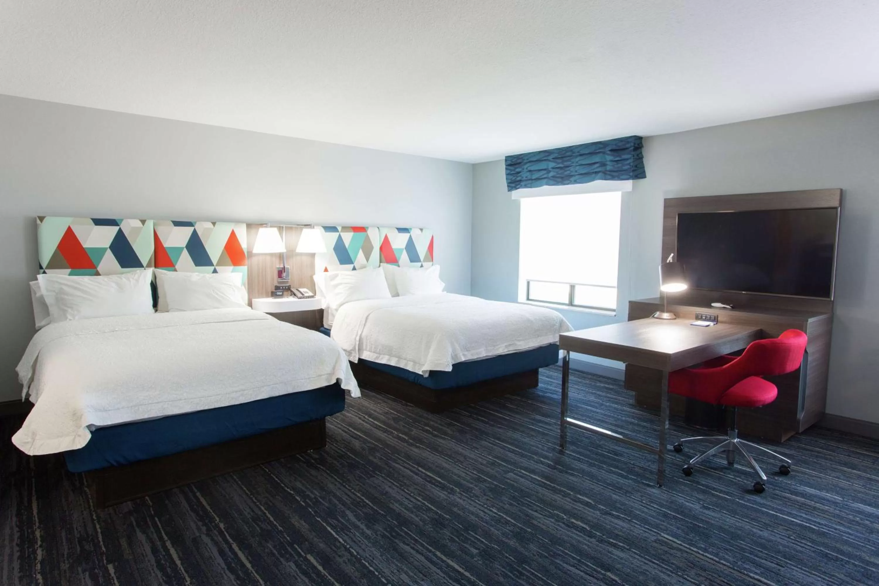 King Studio Suite with Sofa Bed - Hearing Access/Non-Smoking in Hampton Inn & Suites Ankeny