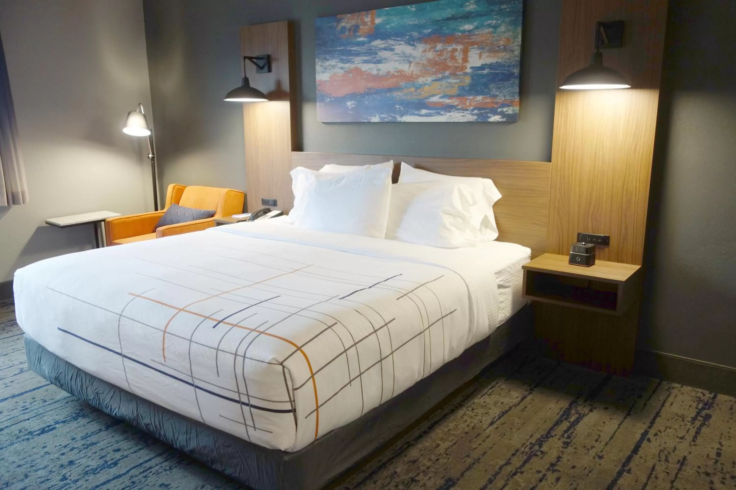 King Room - Non-Smoking in La Quinta Inn & Suites by Wyndham Springfield