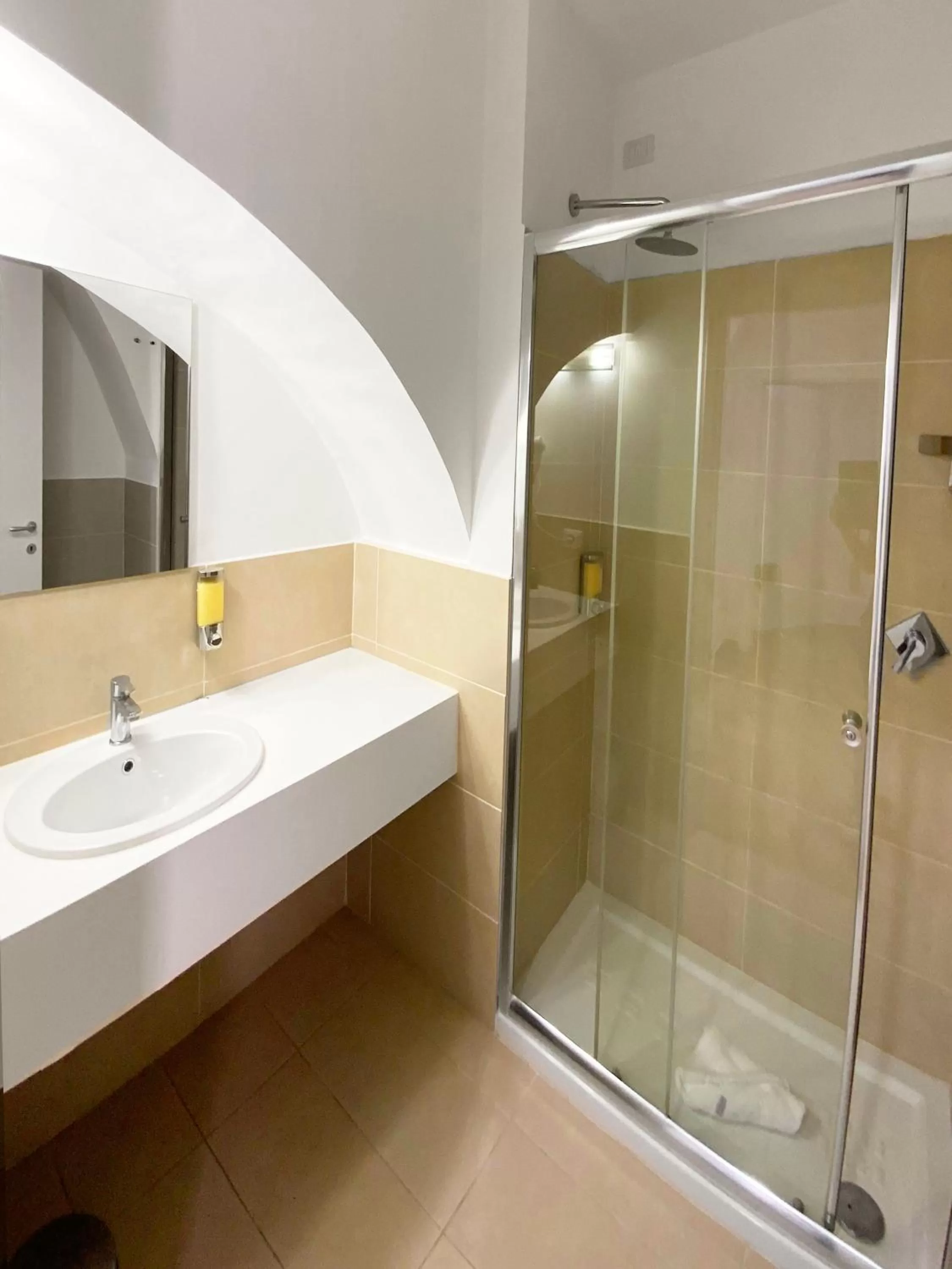 Suite with Terrace in Roma Resort Colosseum