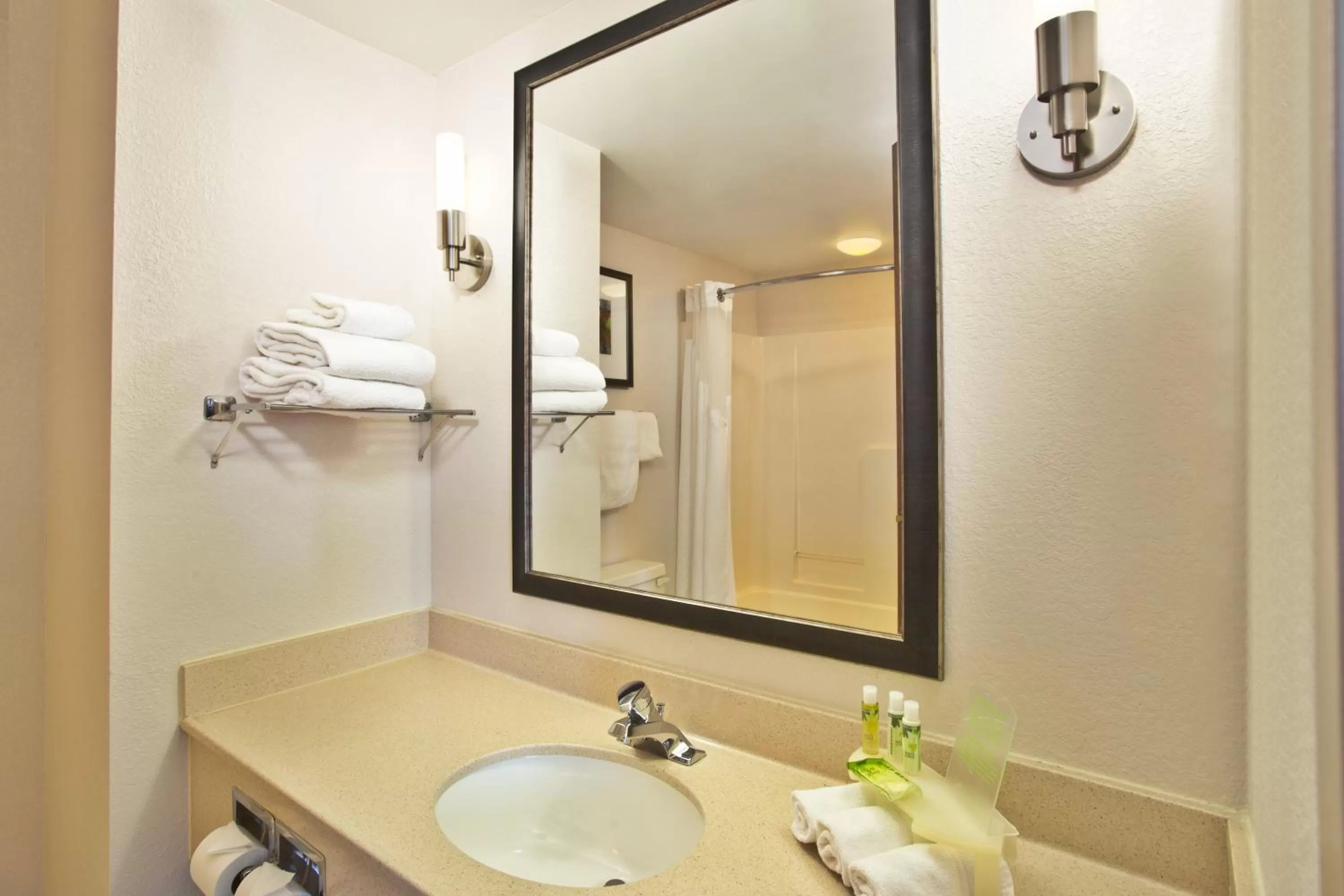 Suite with Two Queen Beds in Holiday Inn Express Hotel and Suites Harrington - Dover Area by IHG