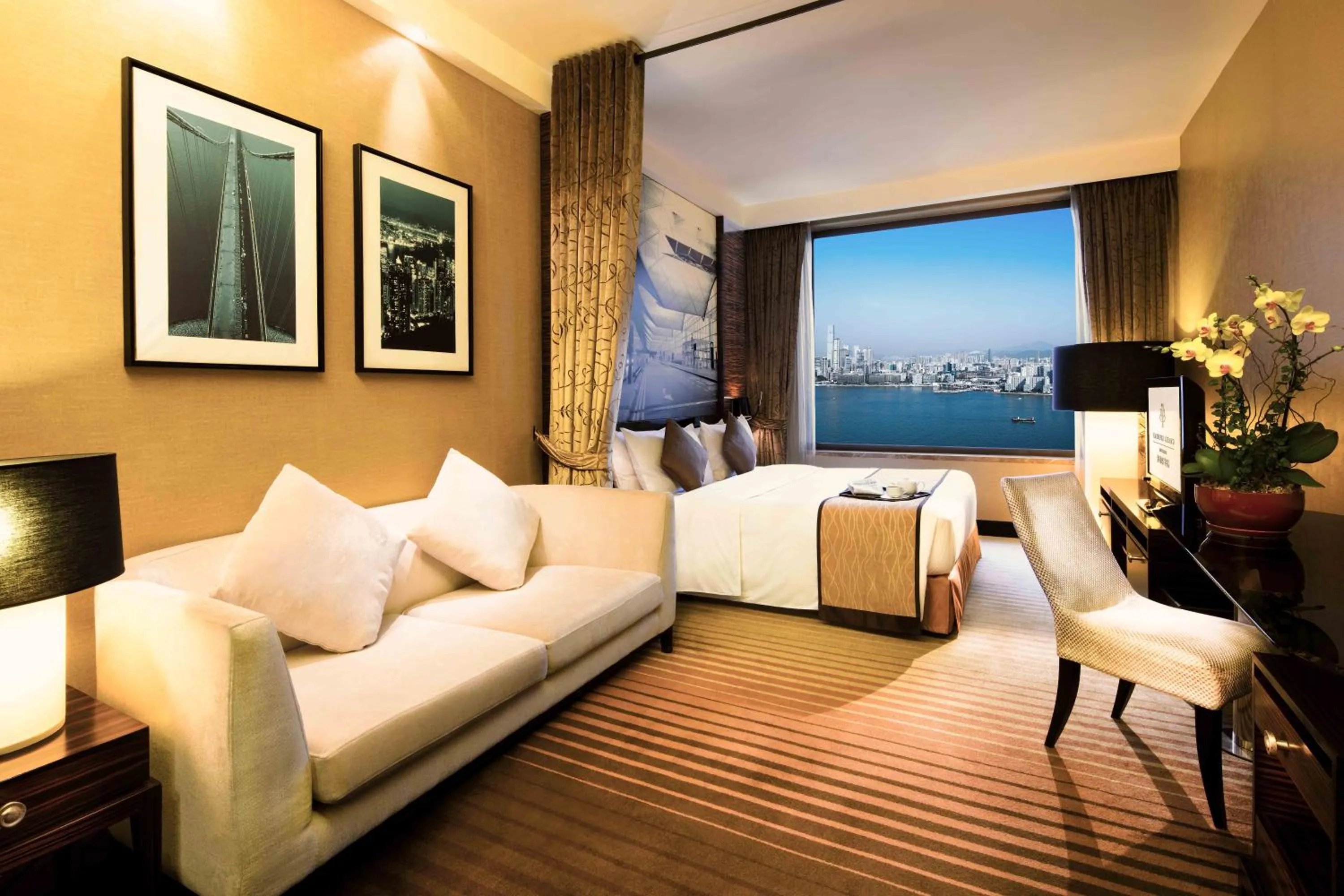 Premier King or Twin Room with Harbor View in Harbour Grand Hong Kong