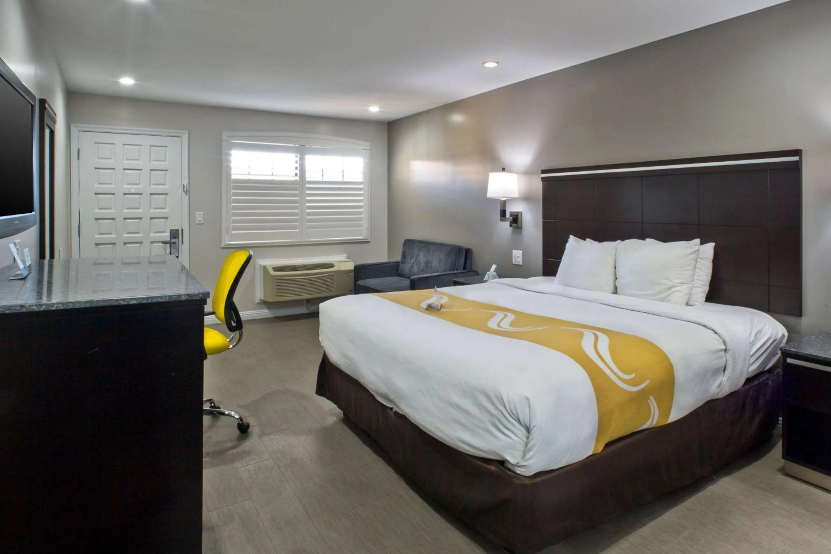 Photo of the whole room, Bed in Bay Area Inn & Suites
