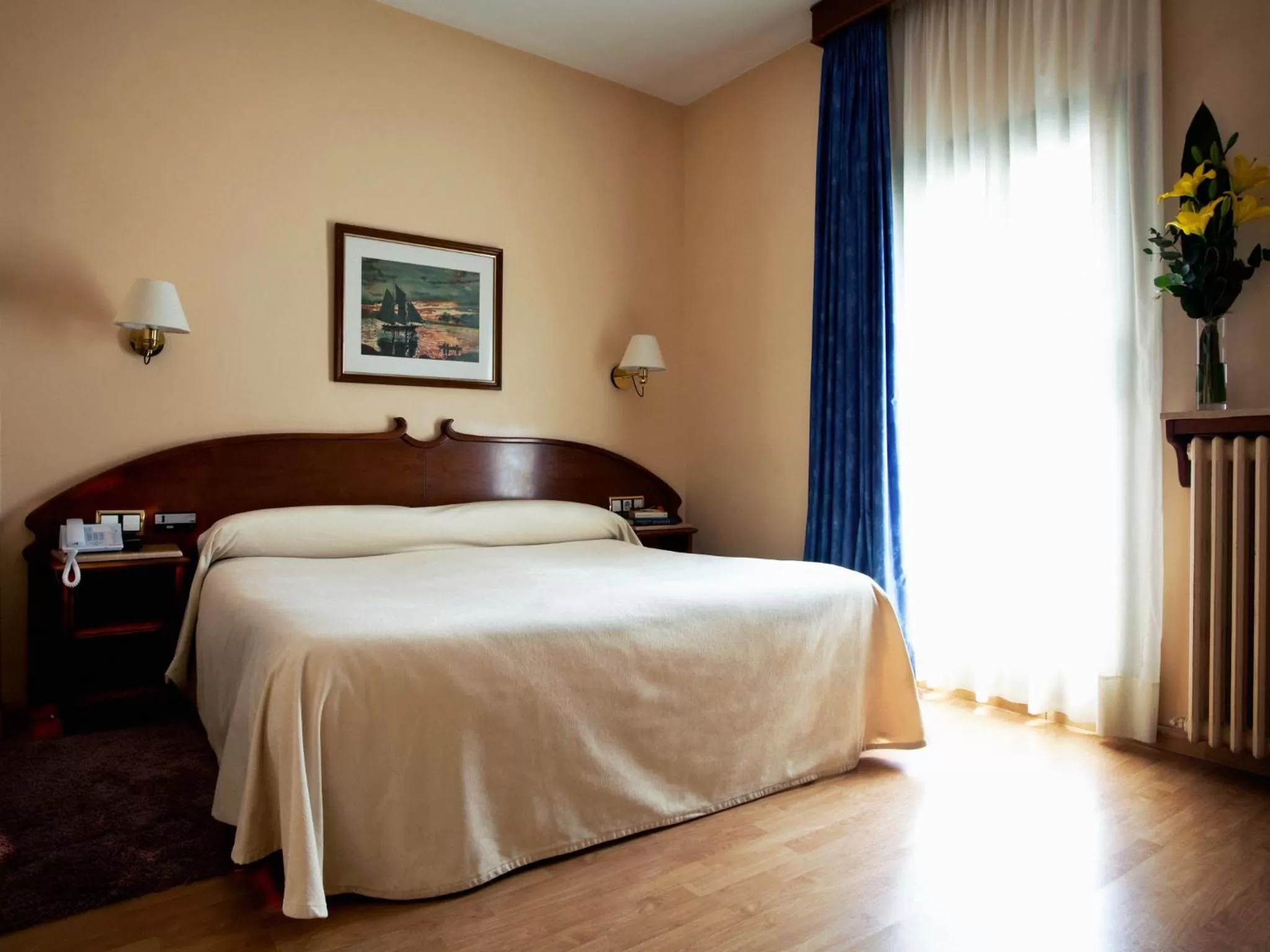 Double or Twin Room in Gaudi Hotel