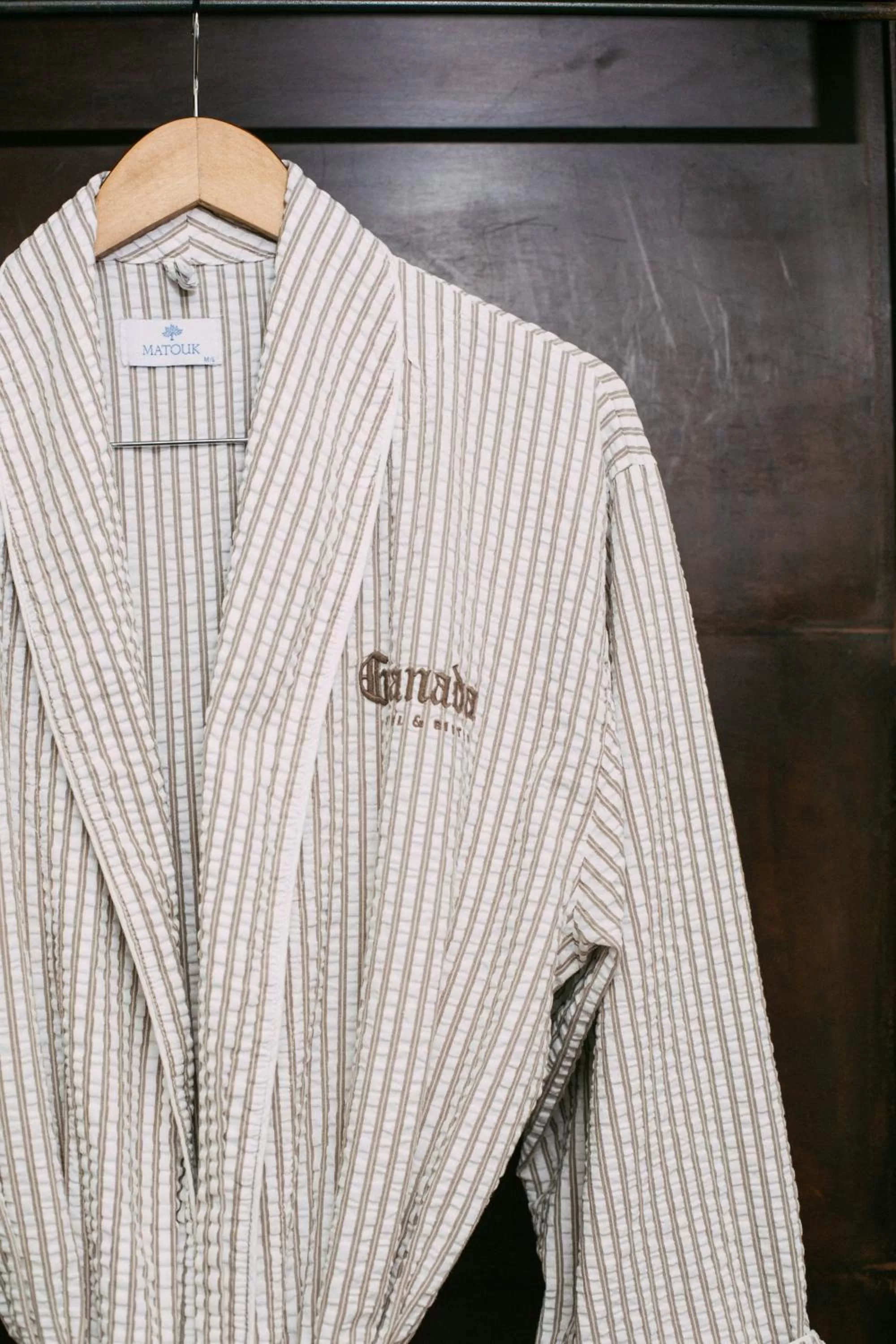 Deluxe Queen Room in Granada Hotel & Bistro