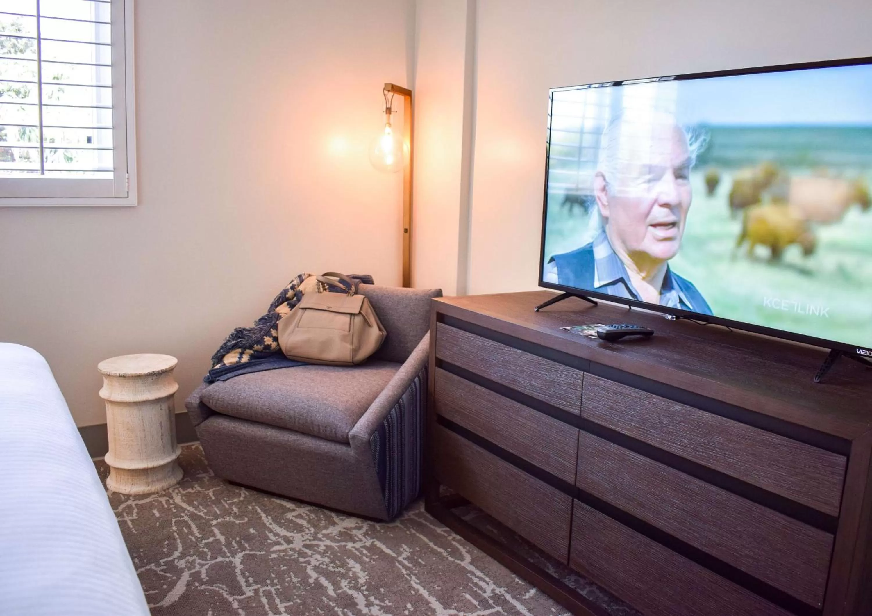 Photo of the whole room in Beachside Inn