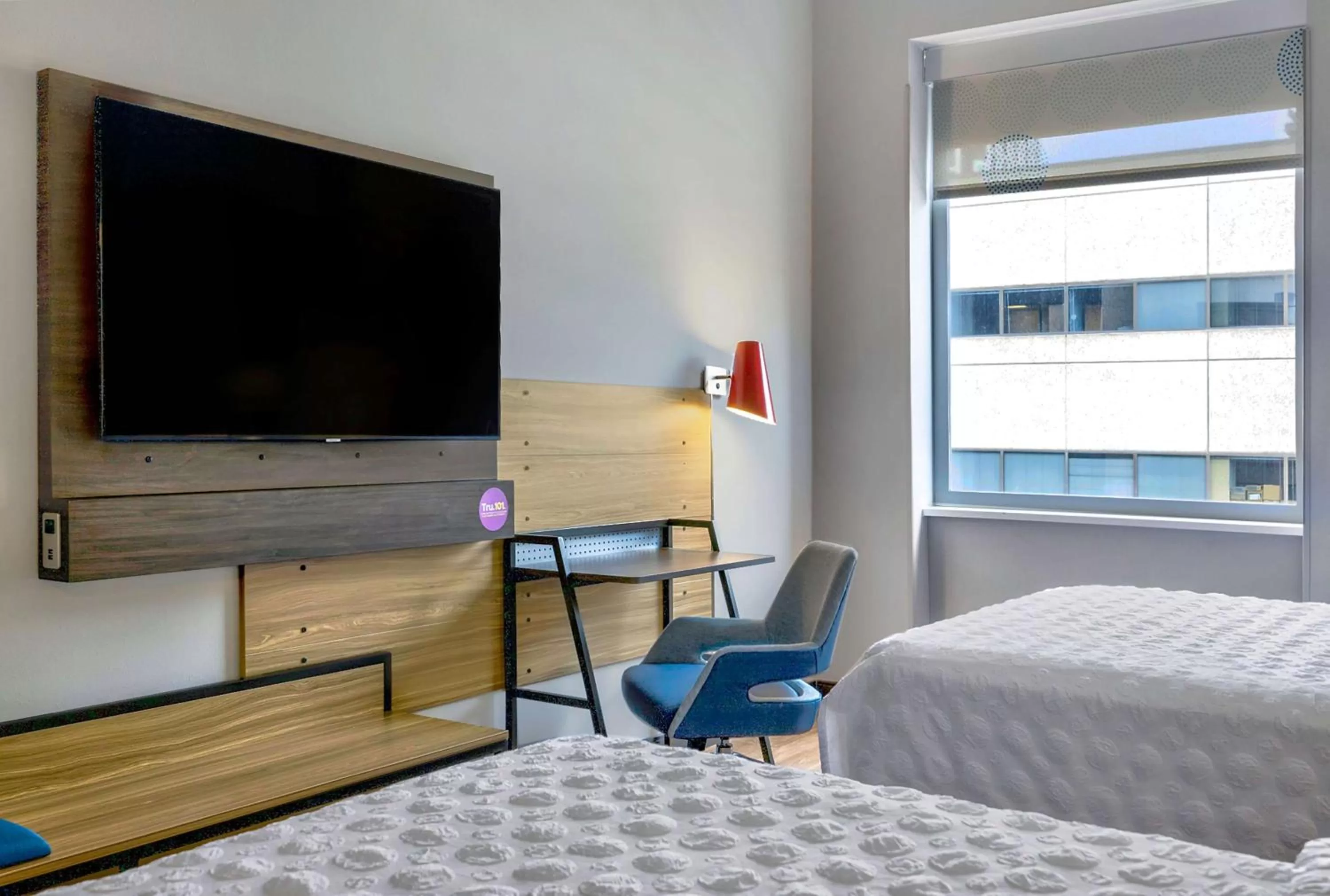 Queen Room with Two Queen Beds - Mobility Access in Tru By Hilton Minneapolis Downtown