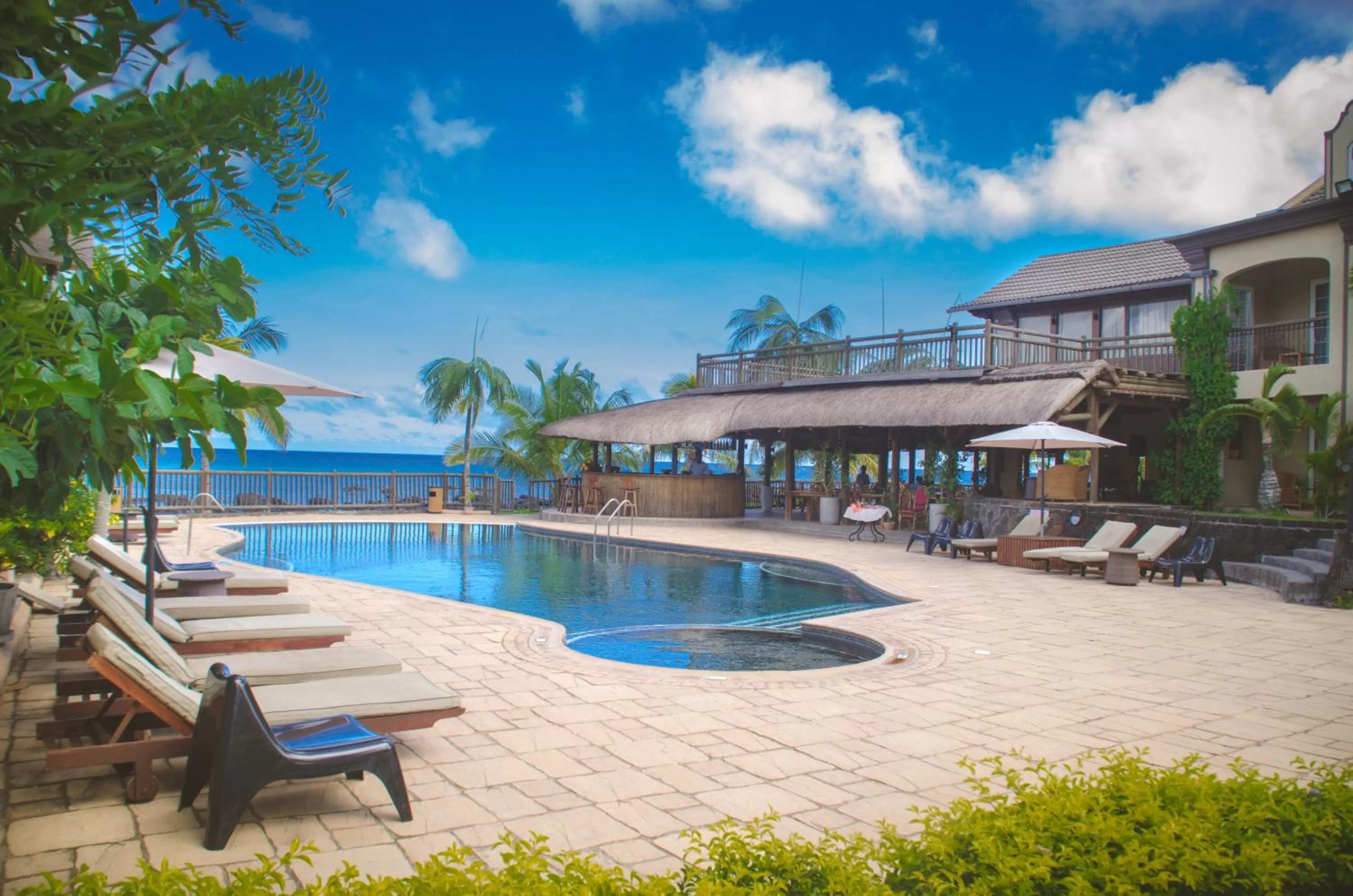 Property building in Sunset Reef Resort & Spa