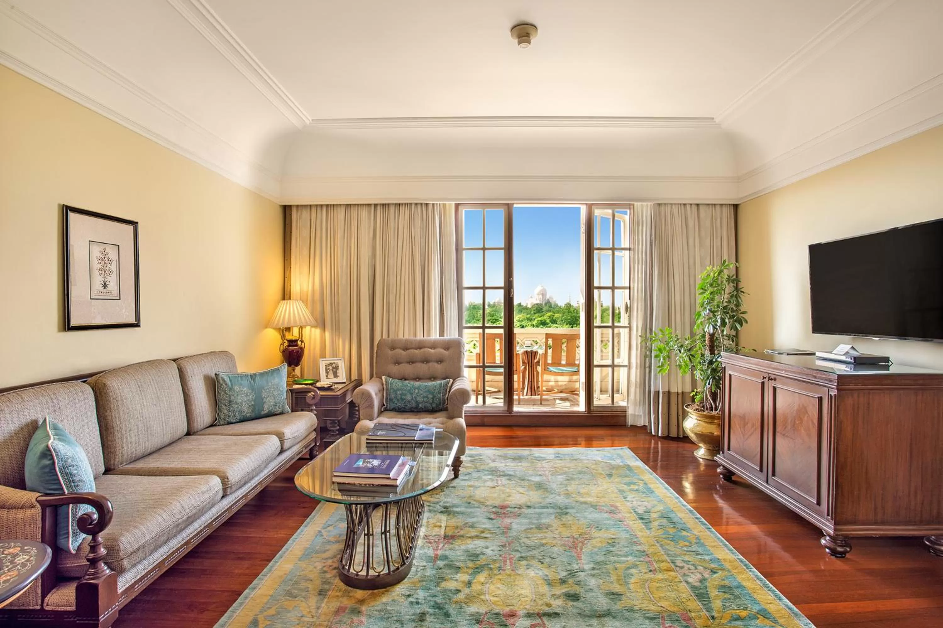 Living room in The Oberoi Amarvilas Agra