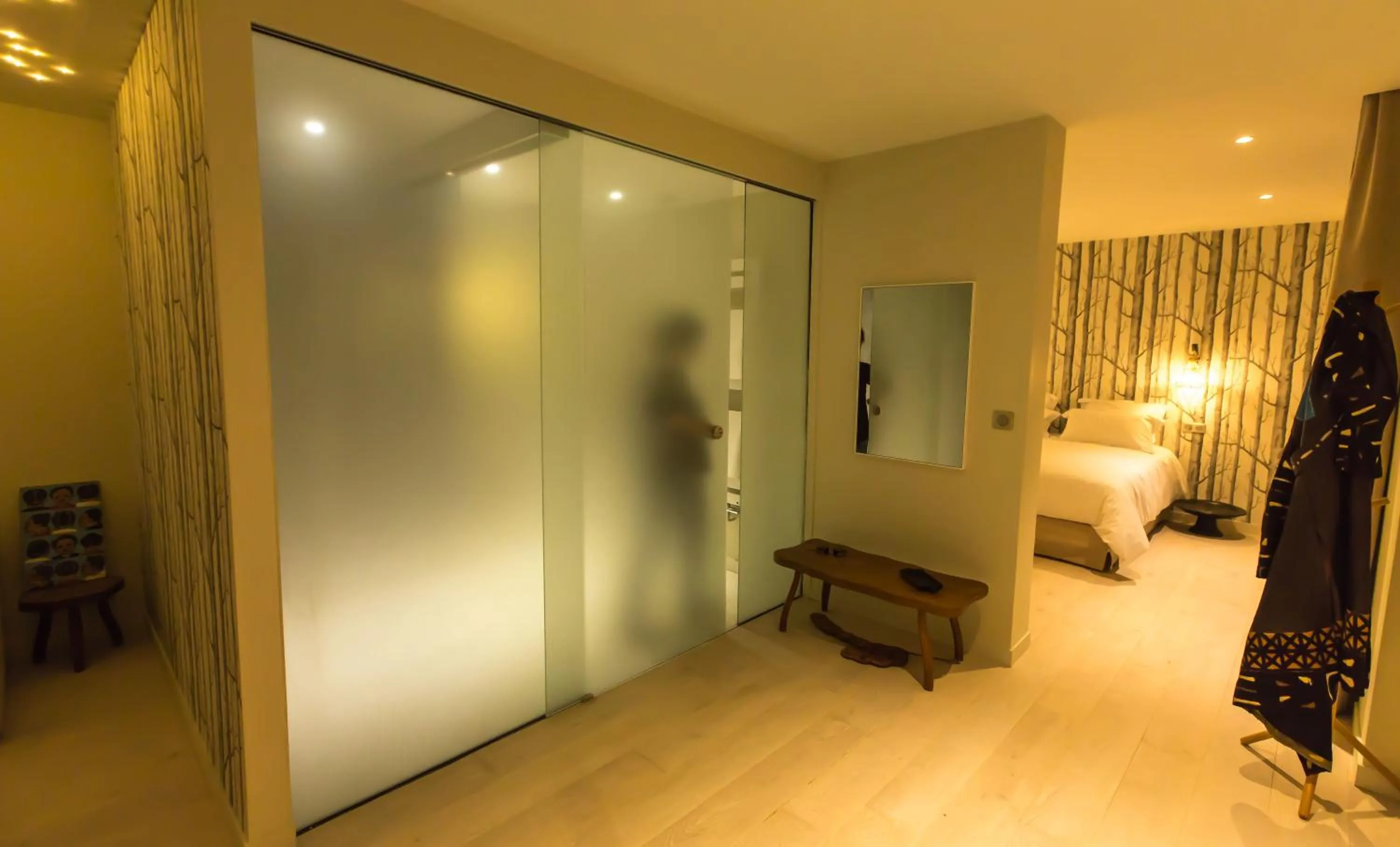 Suite - Disability Access in Eden Lodge Paris