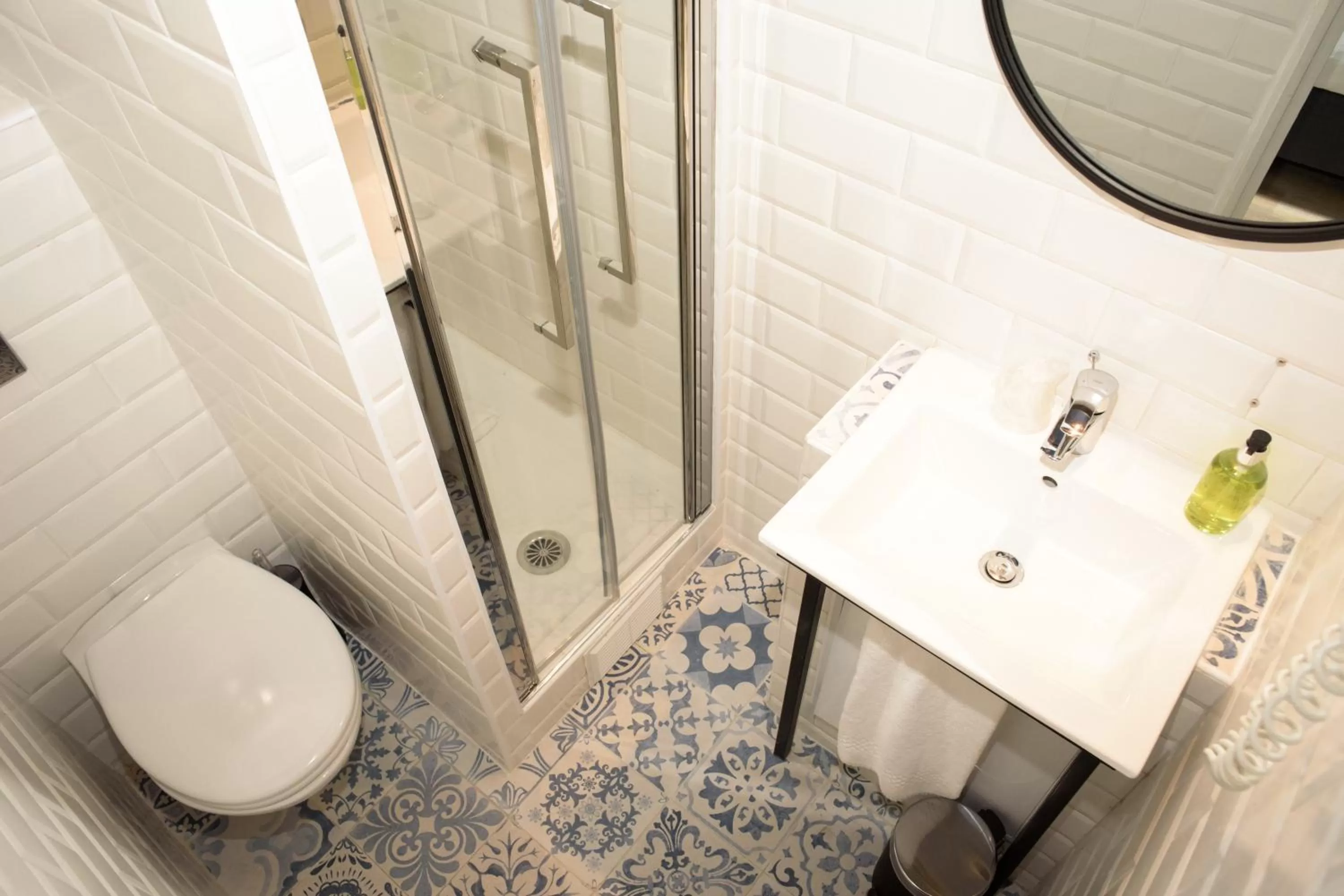 Single Room in Hôtel Des Arts-Bastille