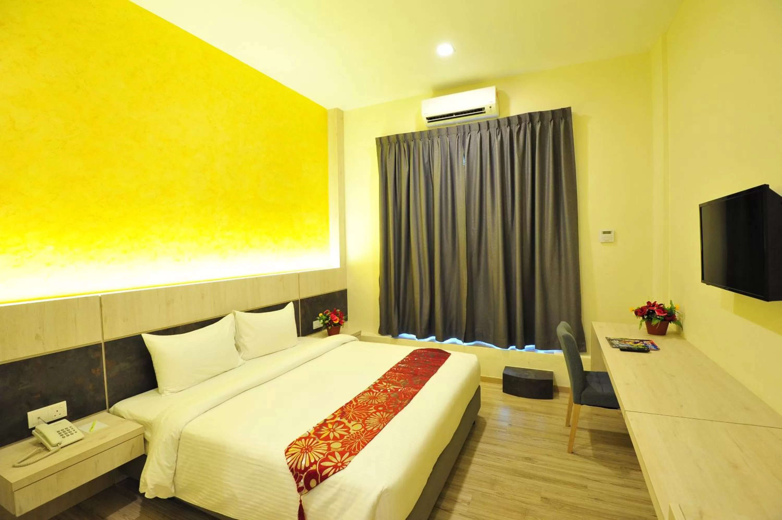 Marvelux Hotel