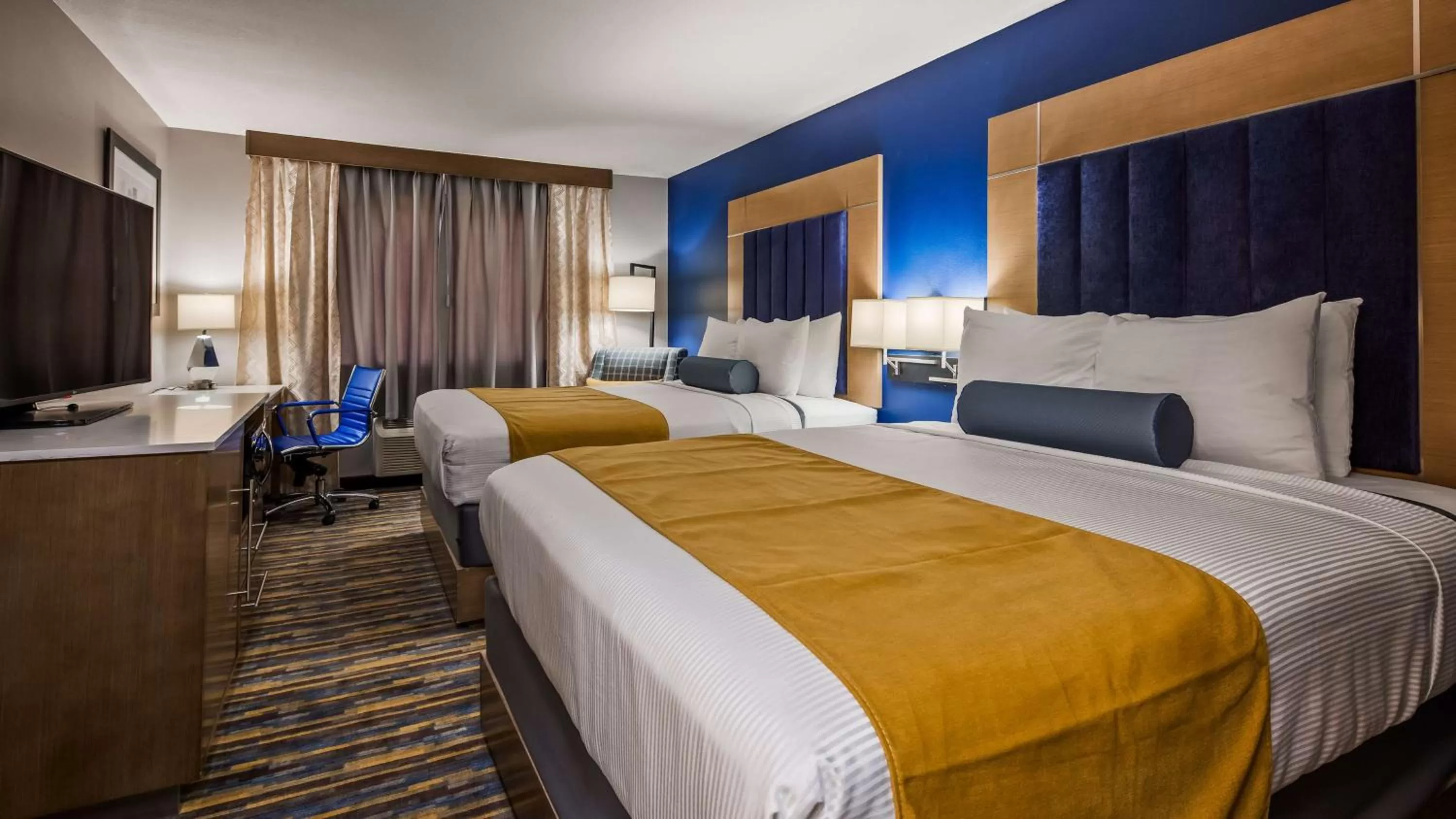 Queen Room with Two Queen Beds - Non-Smoking in Best Western DeWitt