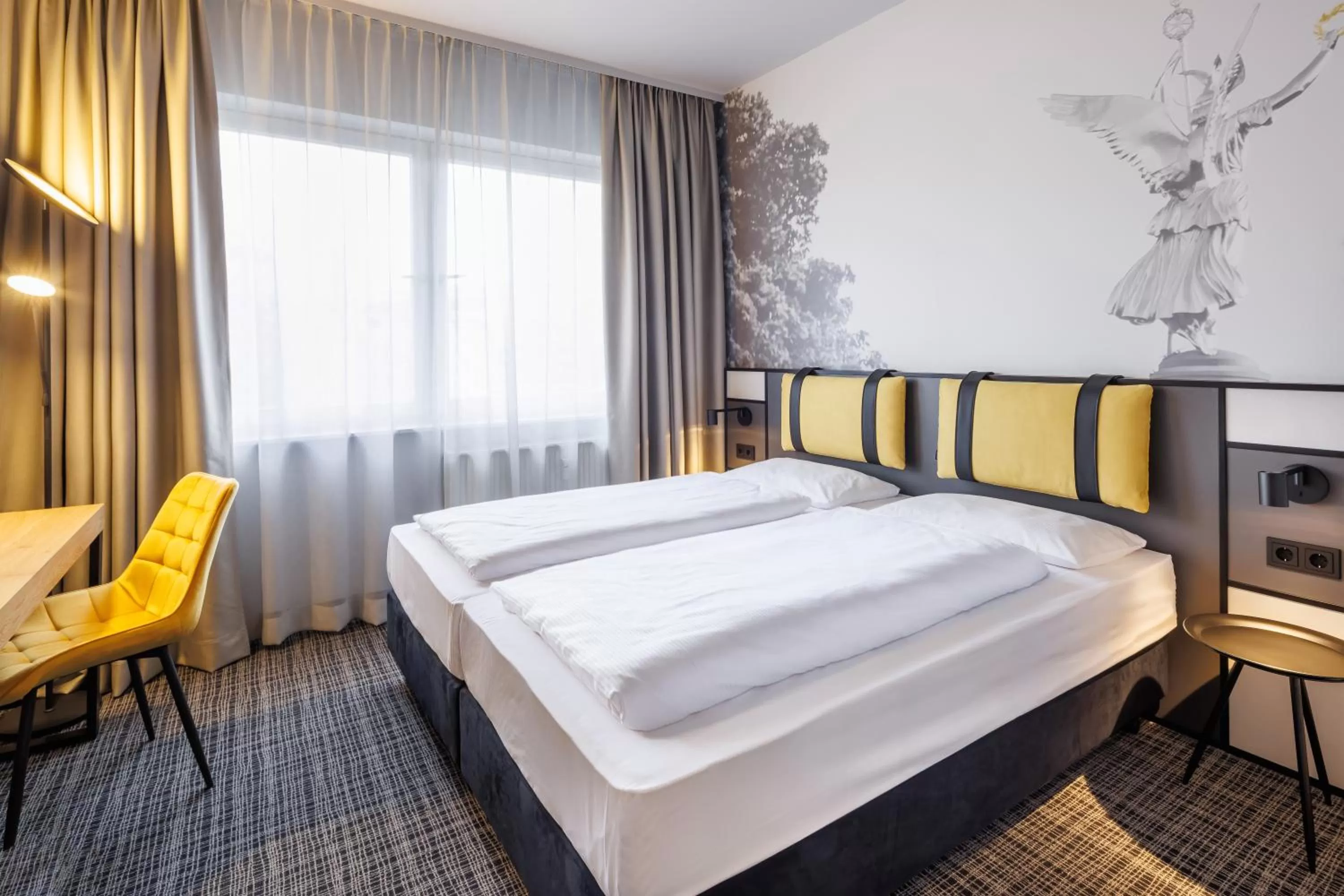 Urban Twin Room with Kitchenette in Hotel Lützow