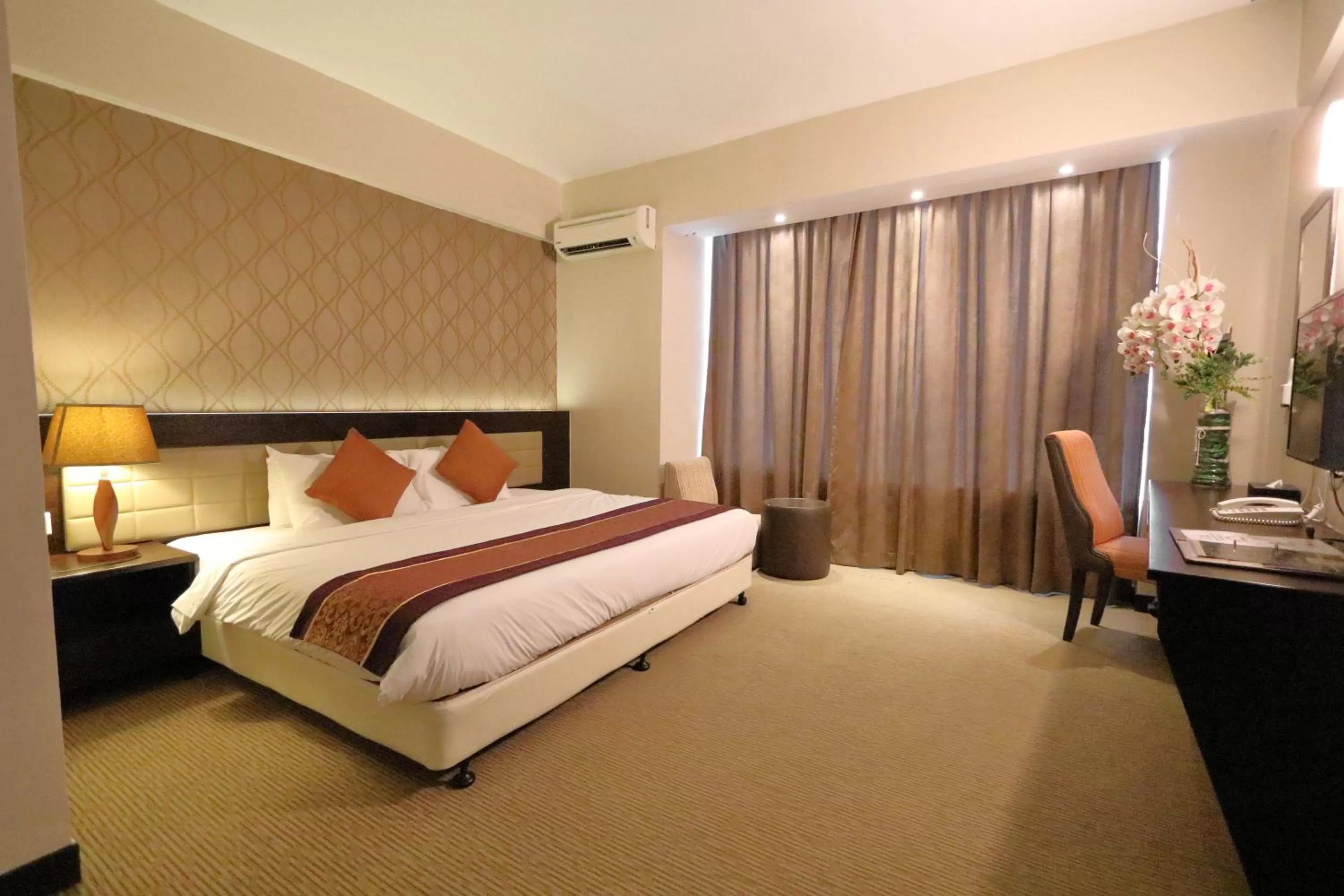 Deluxe Super King Room in The Guest Hotel & Spa