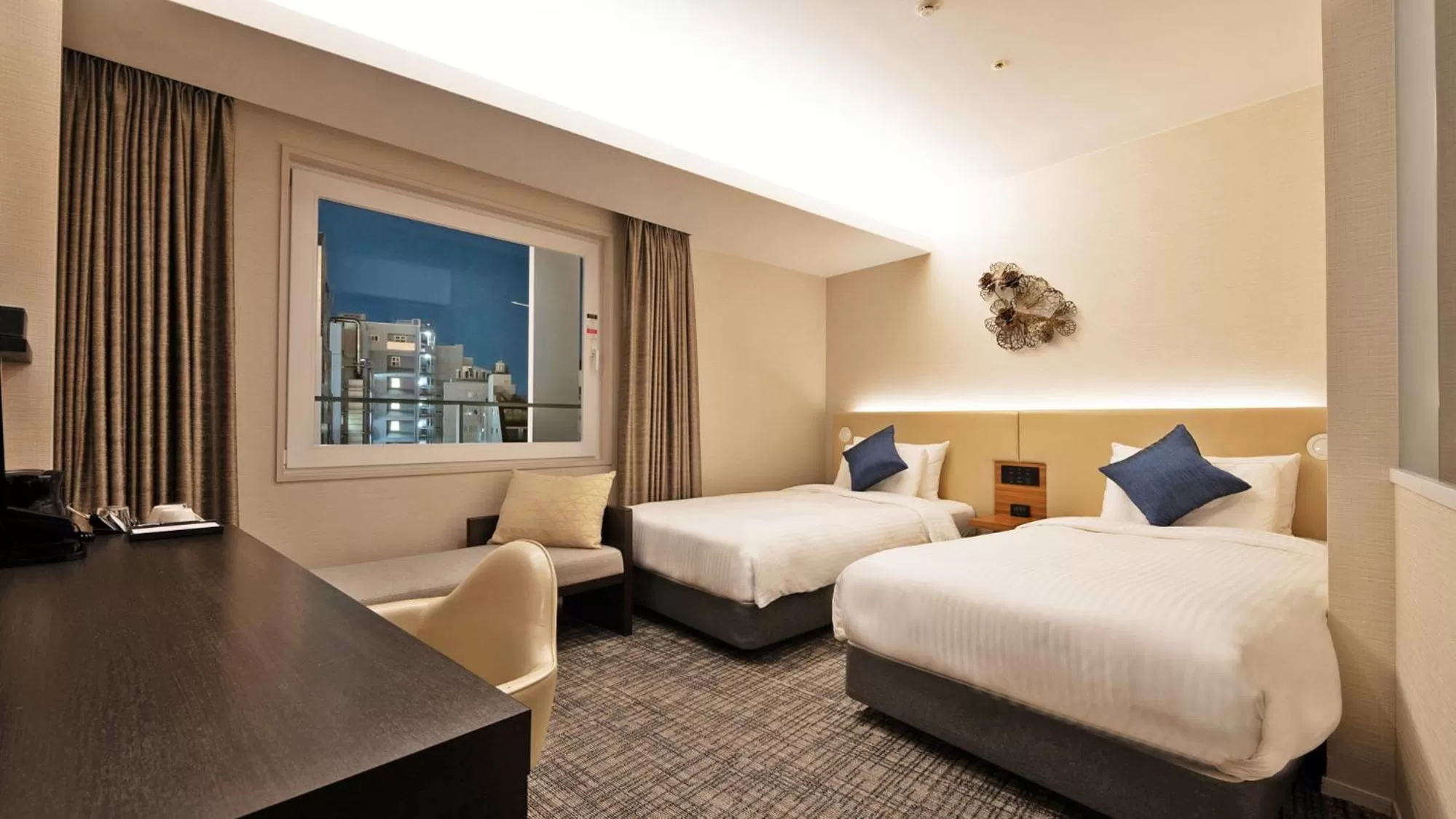 Premier Floor - Deluxe Twin Room - Smoking in Premier Hotel -CABIN PRESIDENT- Osaka