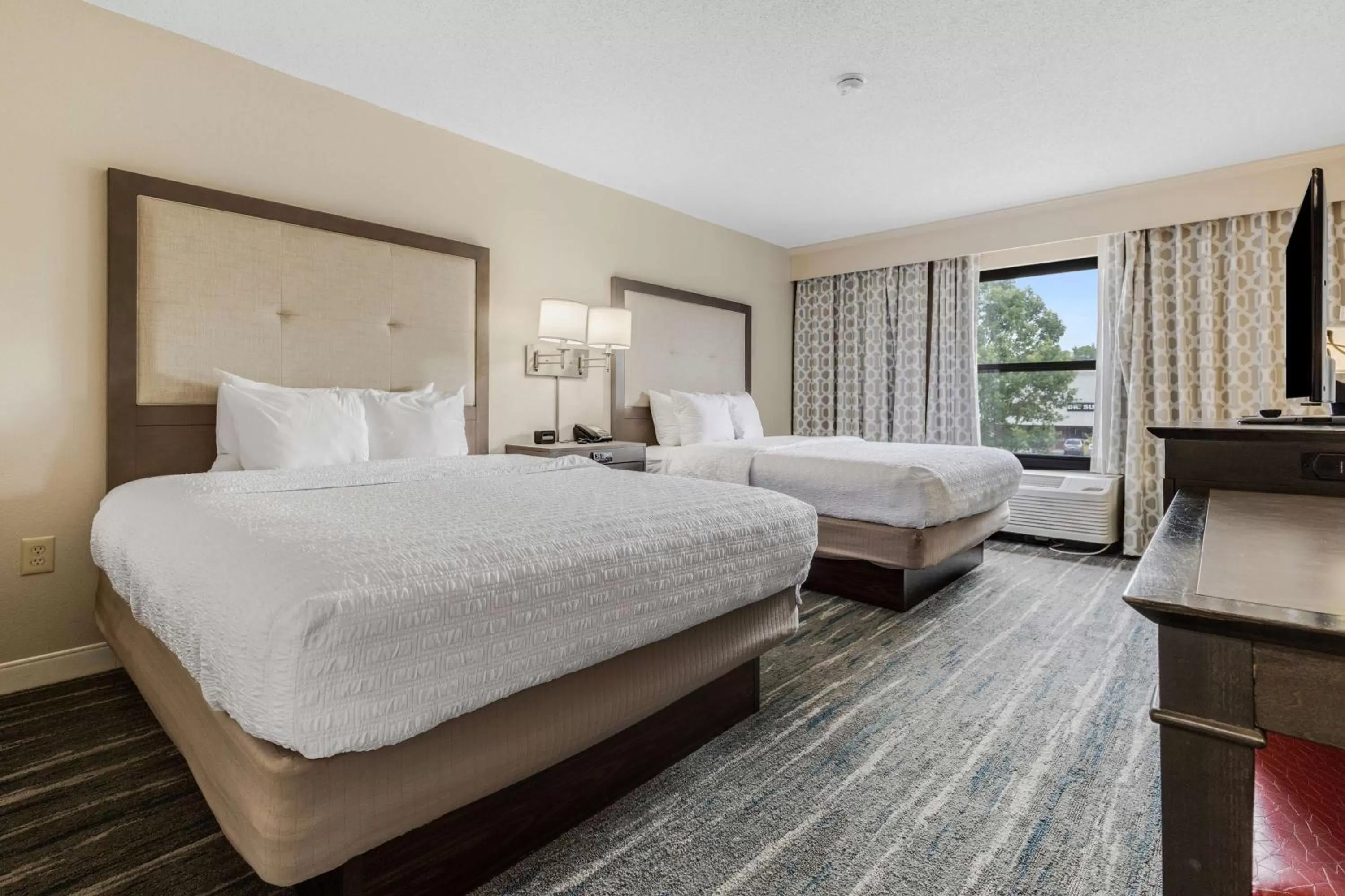 Queen Room with Two Queen Beds (4 Adults) in Hampton Inn & Suites Memphis-Wolfchase Galleria