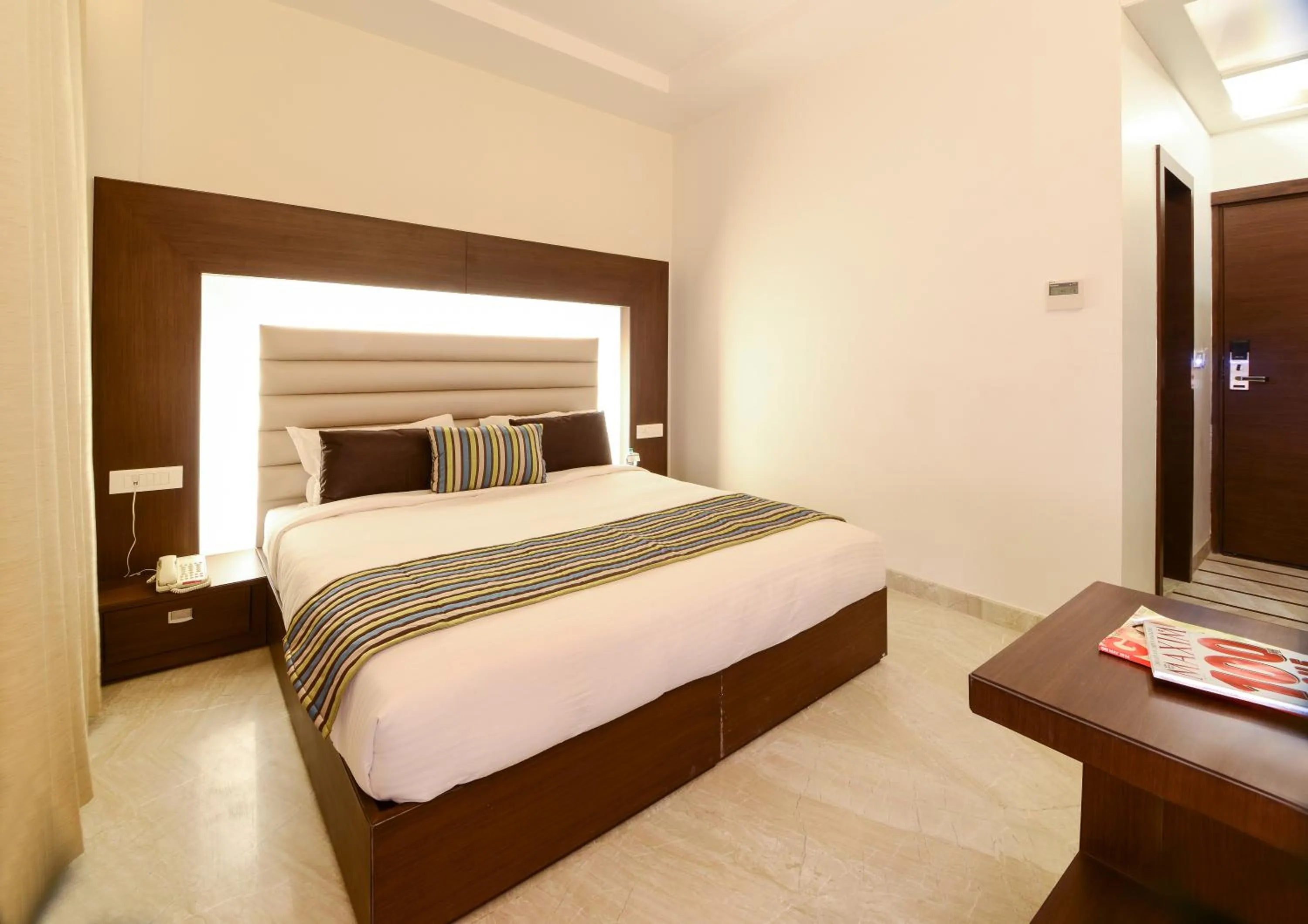 Taj View room (Early check in at 12 noon, subject to availability & 10% discount on F&B) in Hotel Alleviate