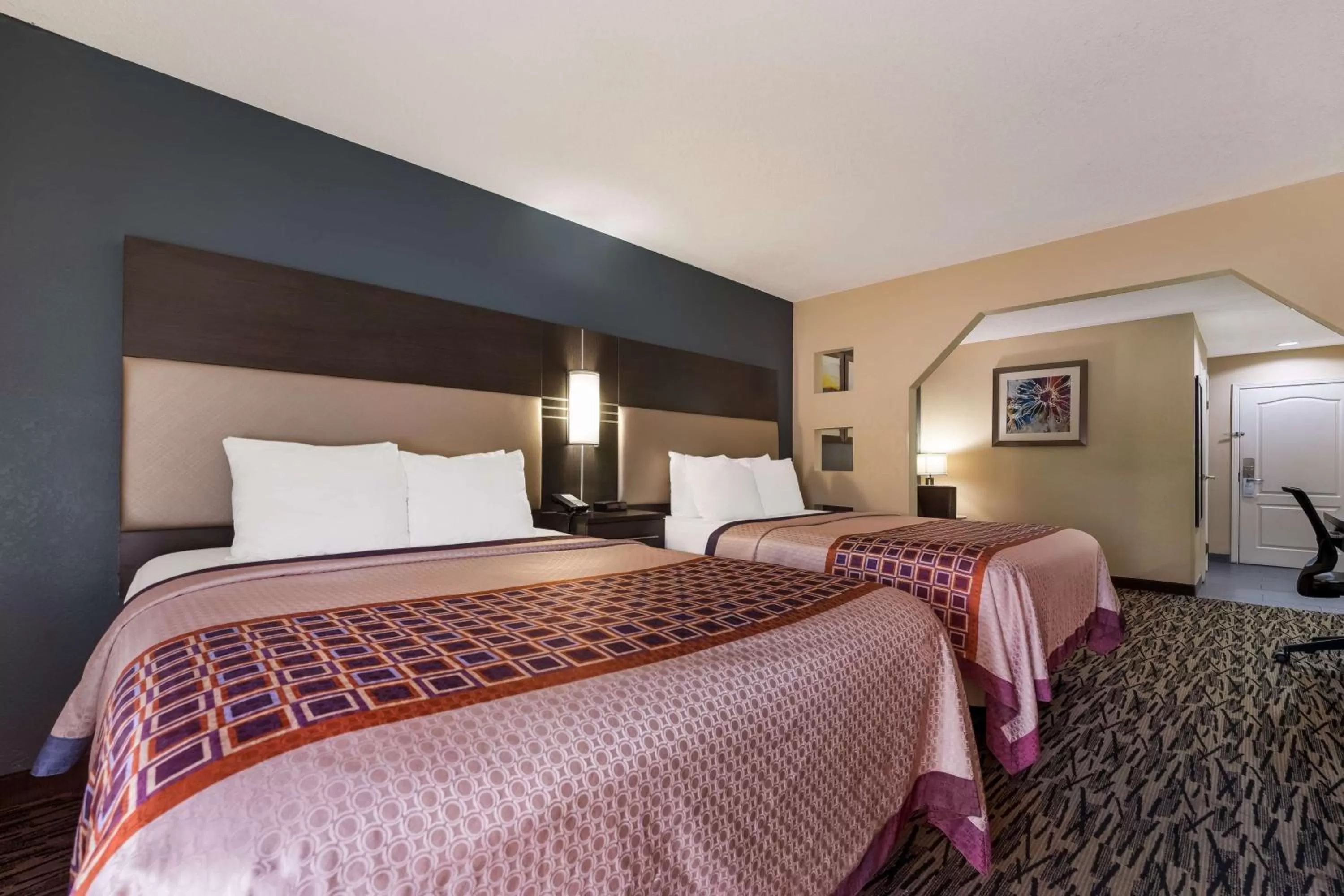 Queen Suite with Sofa Bed in Best Western Bradbury Inn & Suites