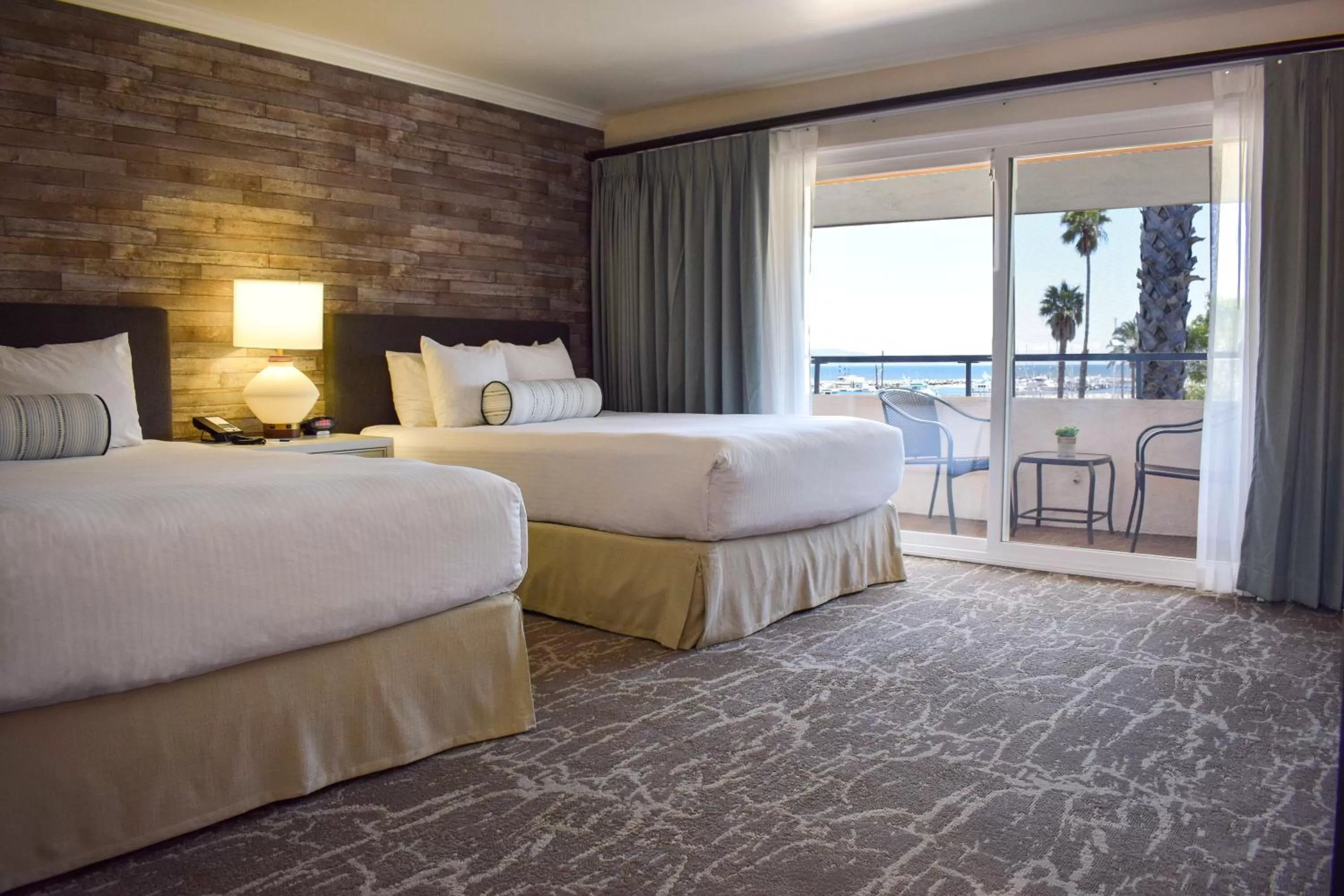 Queen Room with Two Queen Beds - Harbor Side in Beachside Inn